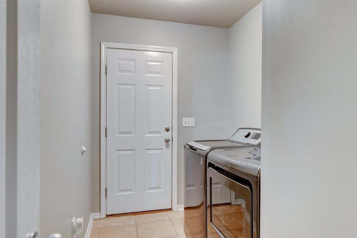 ALICIA PLACE - Residential