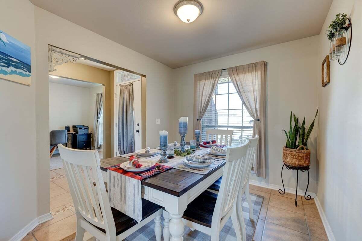 ALICIA PLACE - Residential