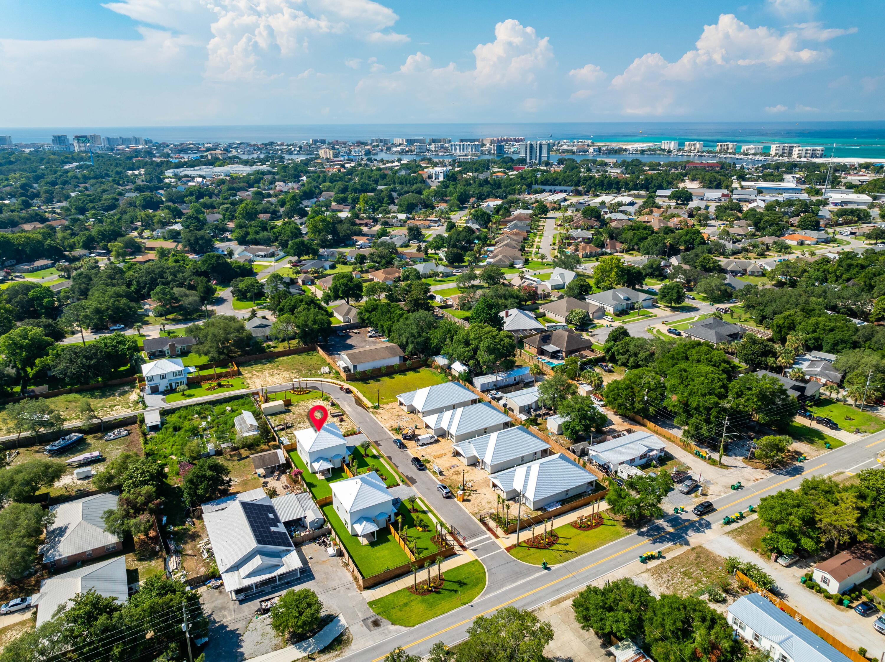 DESTIN COTTAGES - Residential