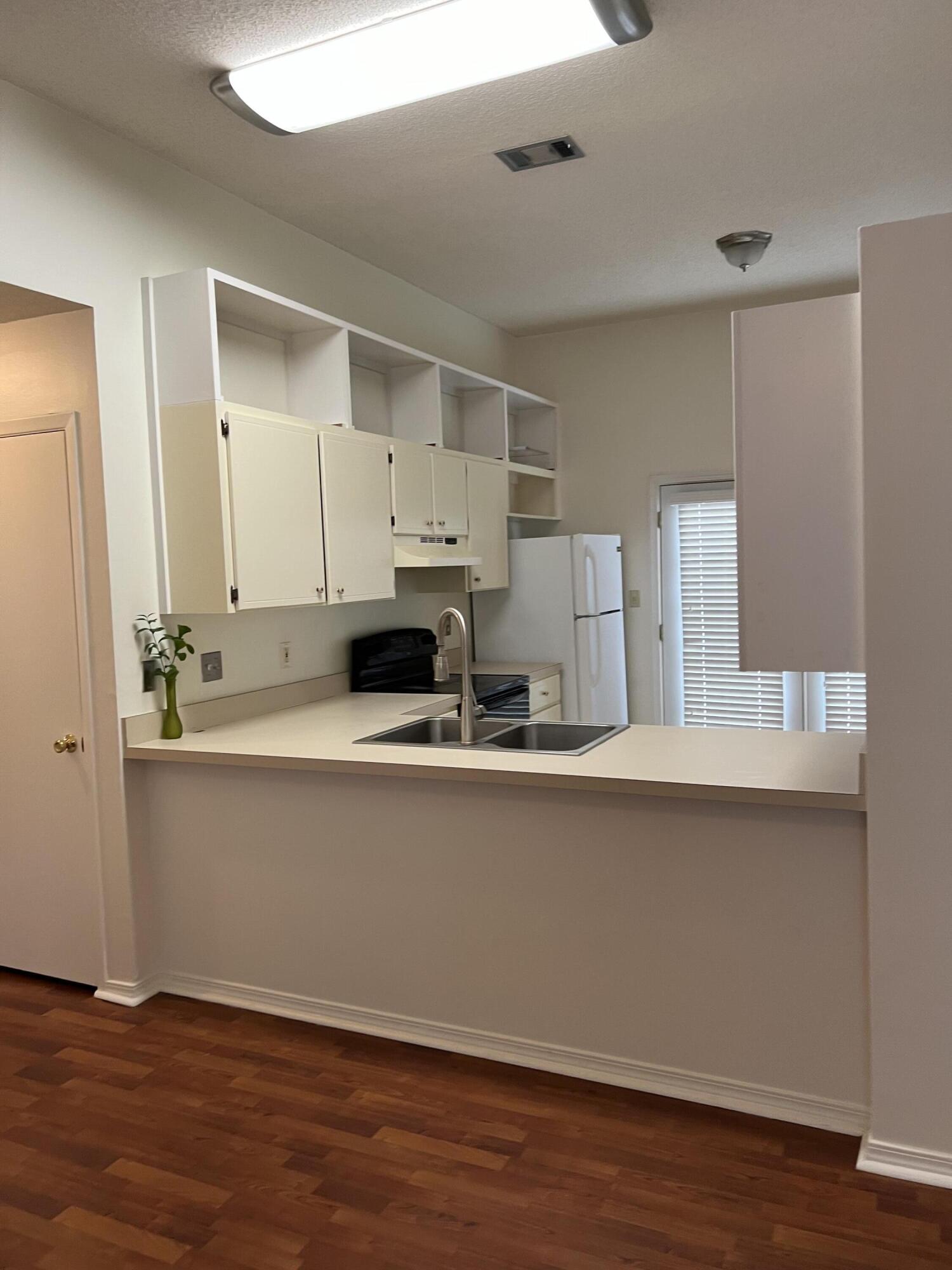 YORKTOWN AT WILLOW BEND LOT 33 BLK A - Residential