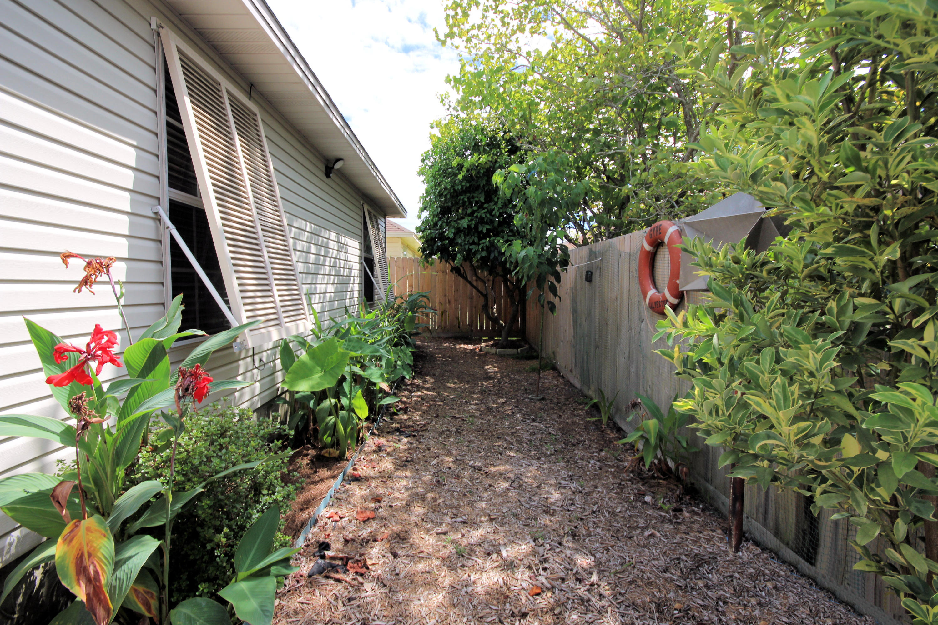 COVENTRY CORNERS - Residential