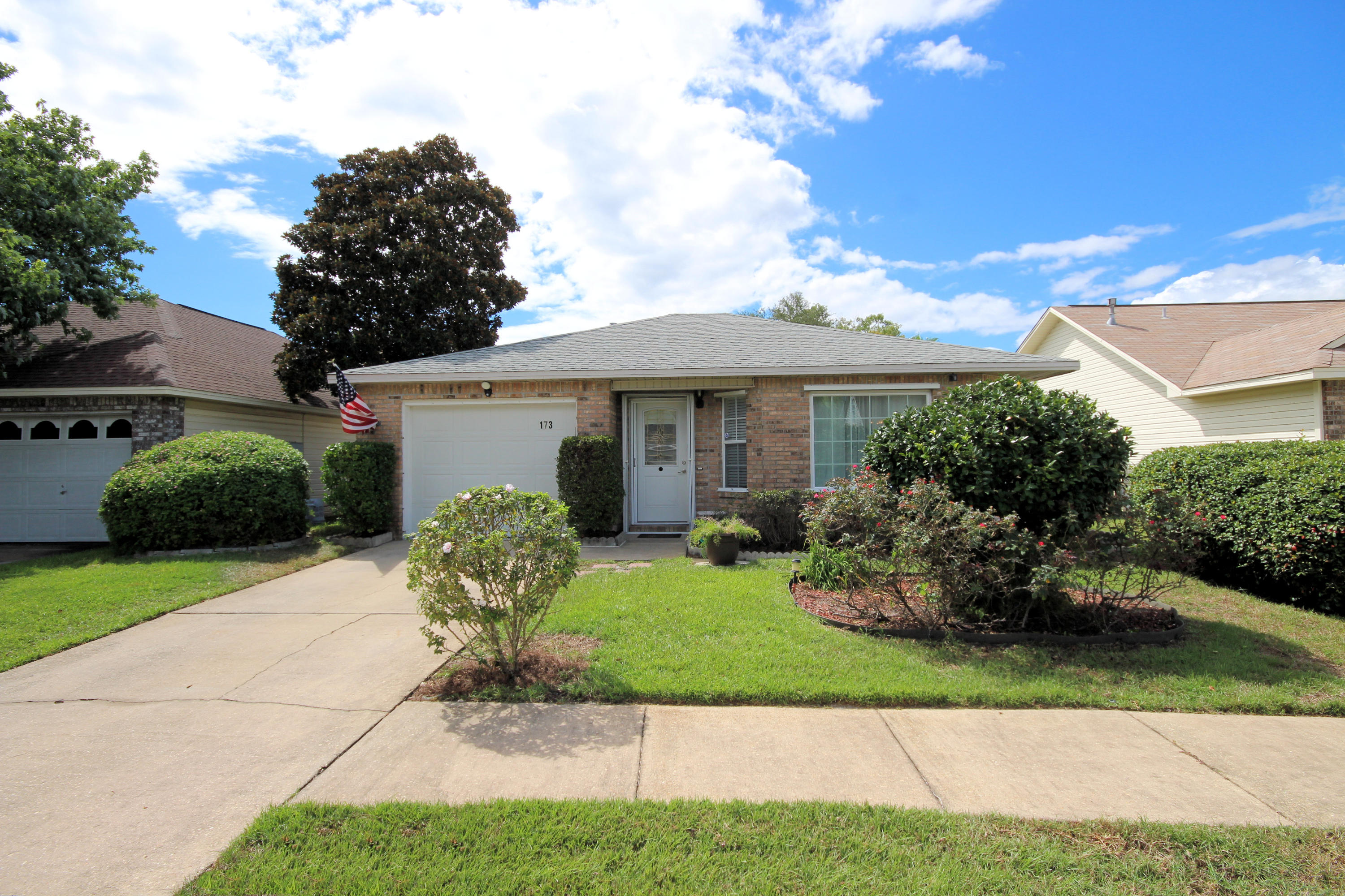 COVENTRY CORNERS - Residential