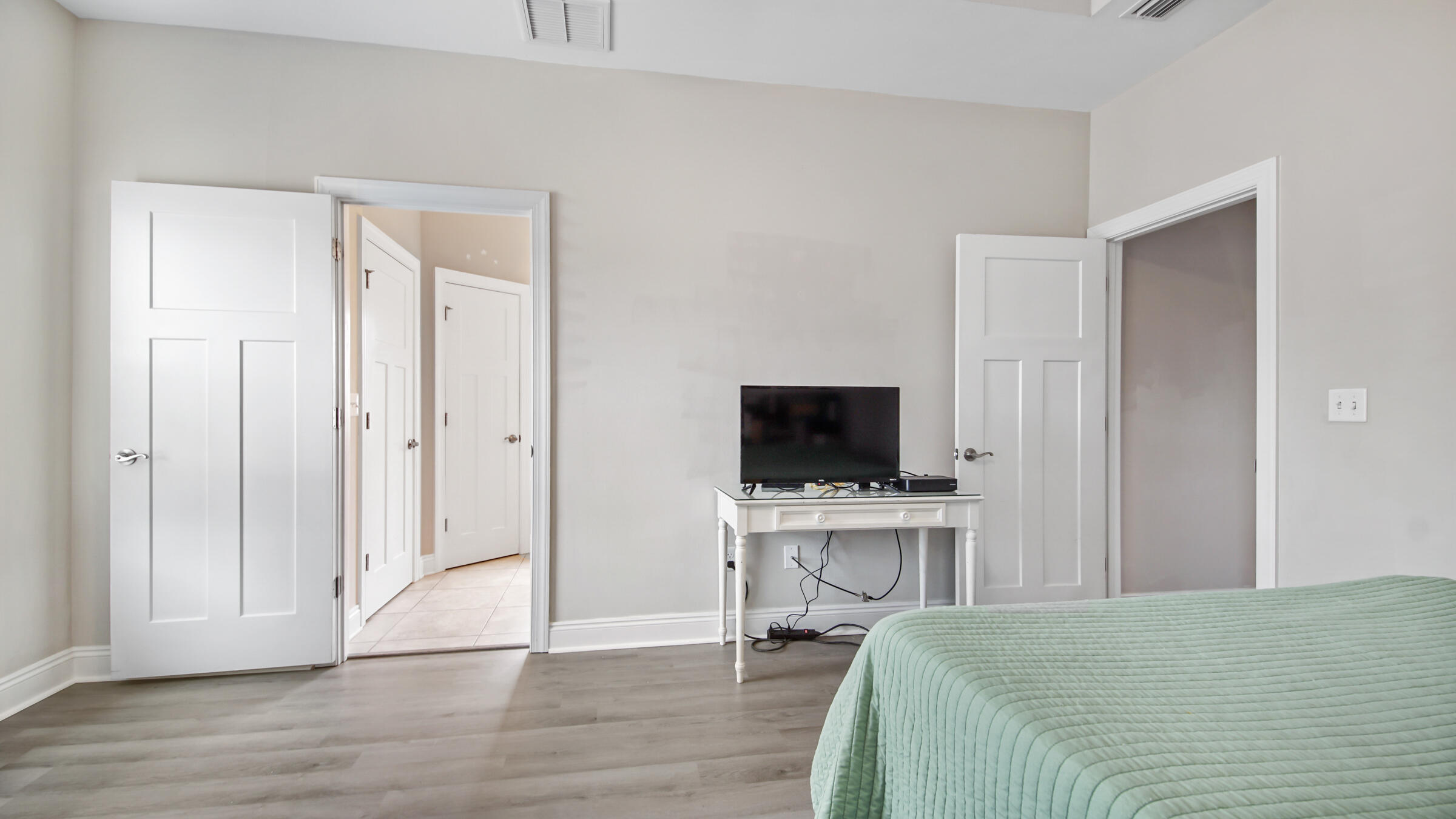 CROSS CREEK - Residential