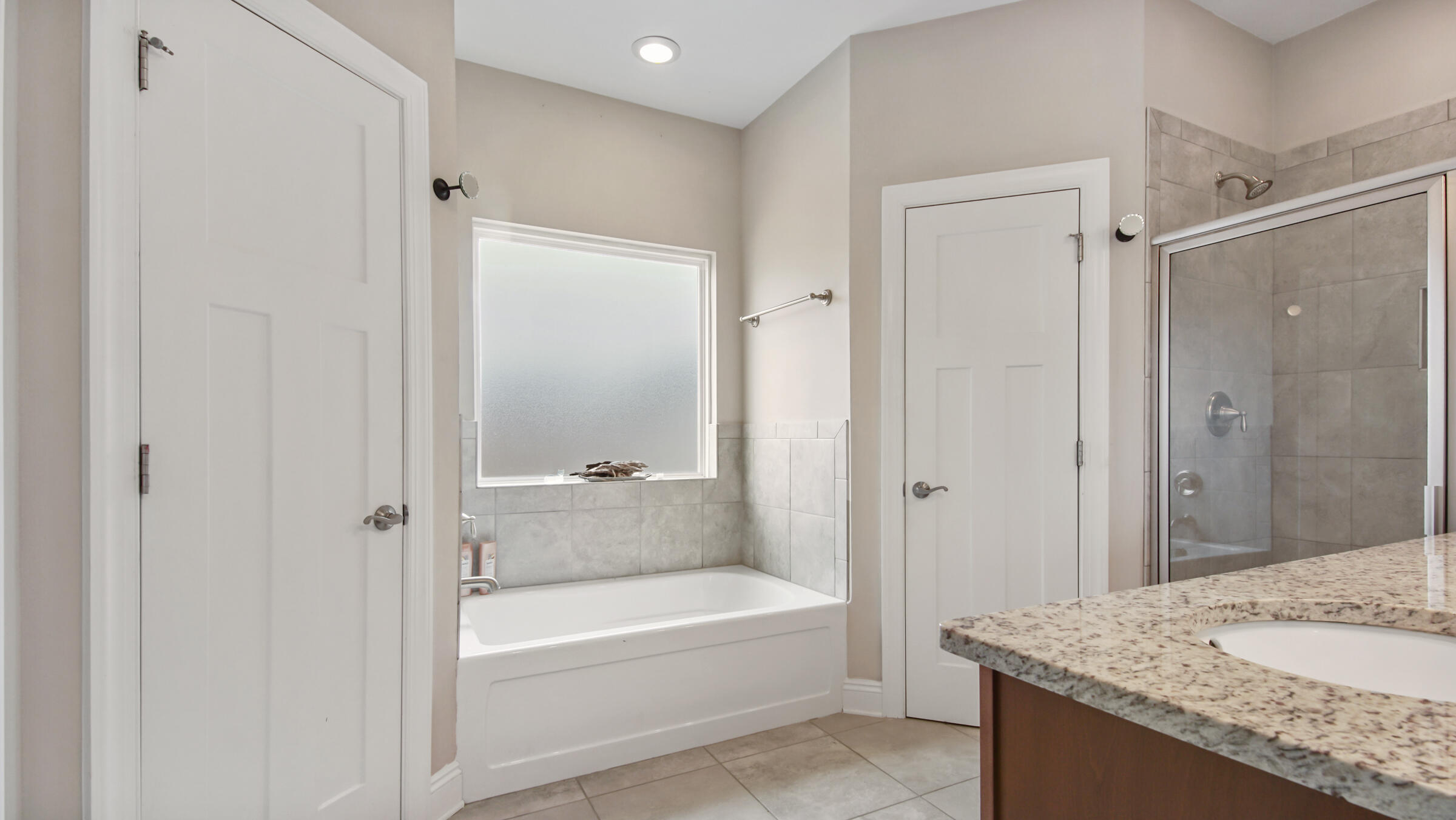 CROSS CREEK - Residential