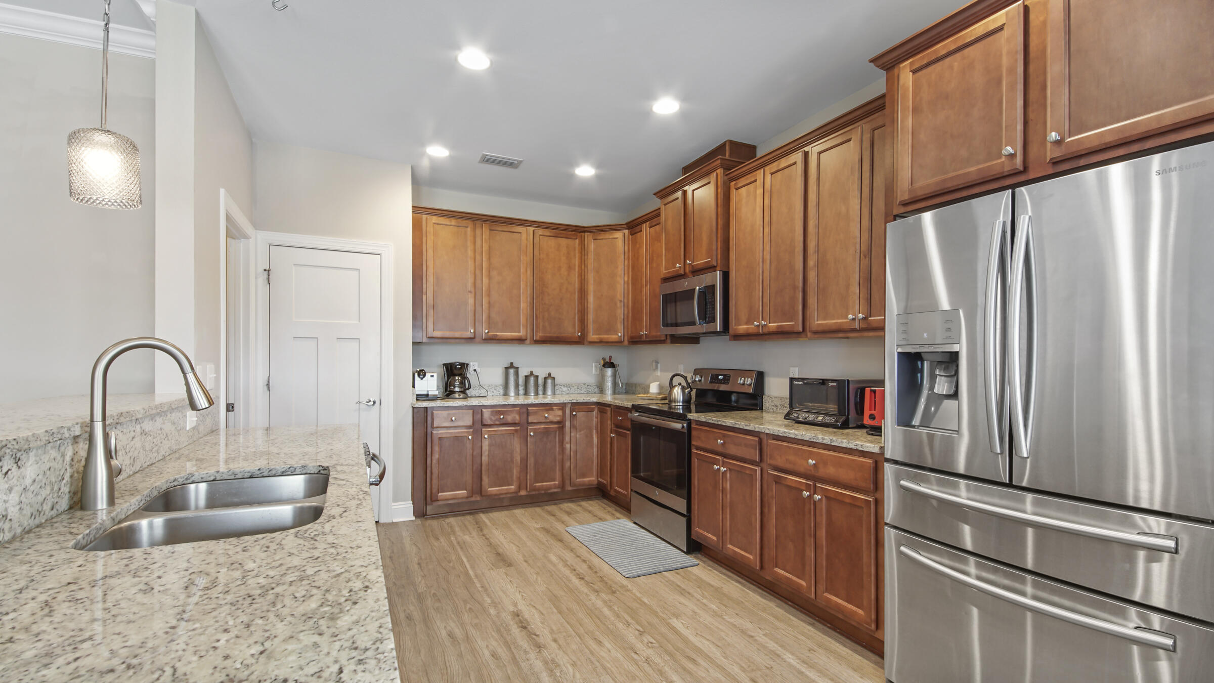 CROSS CREEK - Residential