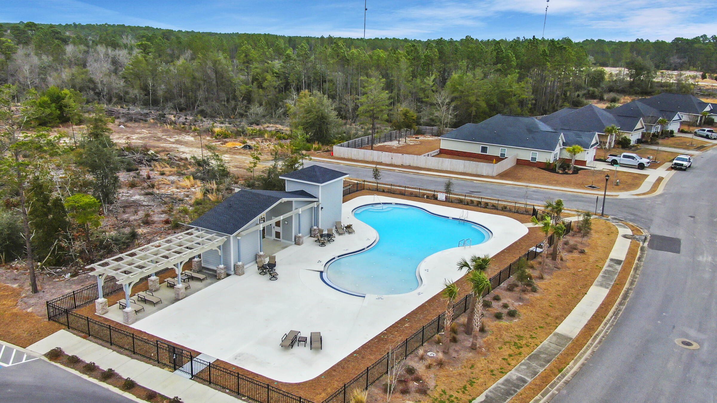 CROSS CREEK - Residential