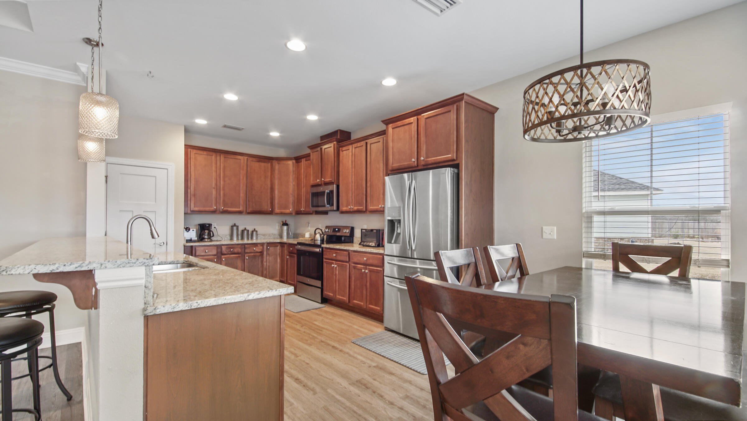 CROSS CREEK - Residential