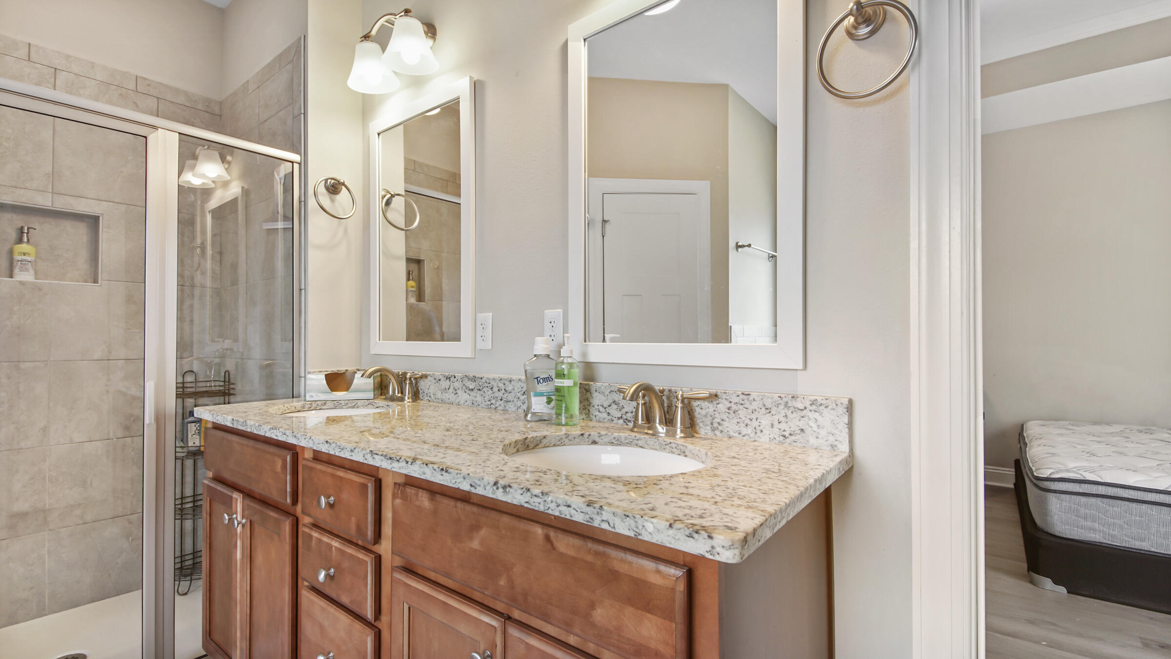 CROSS CREEK - Residential