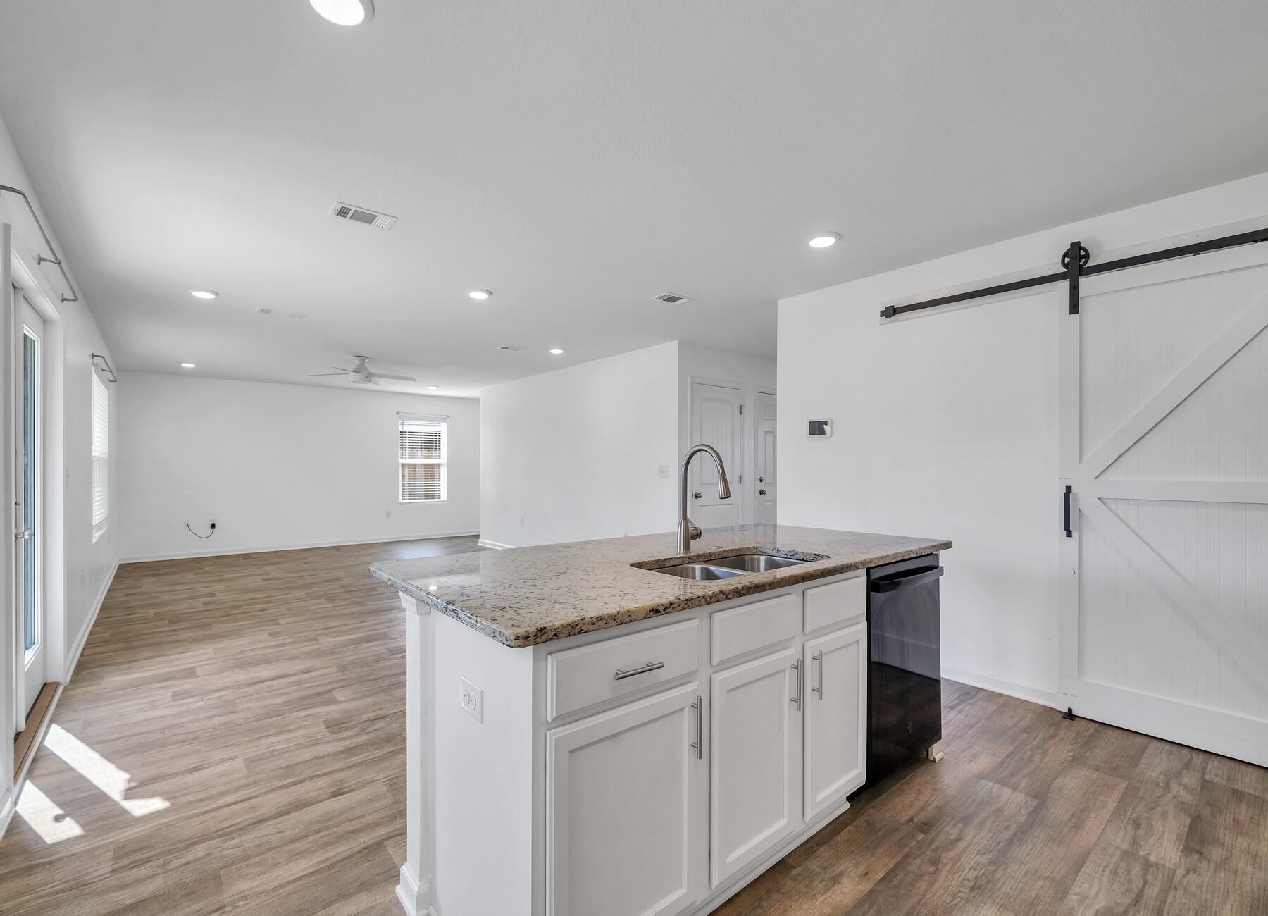 Redstone Commons - Residential Lease