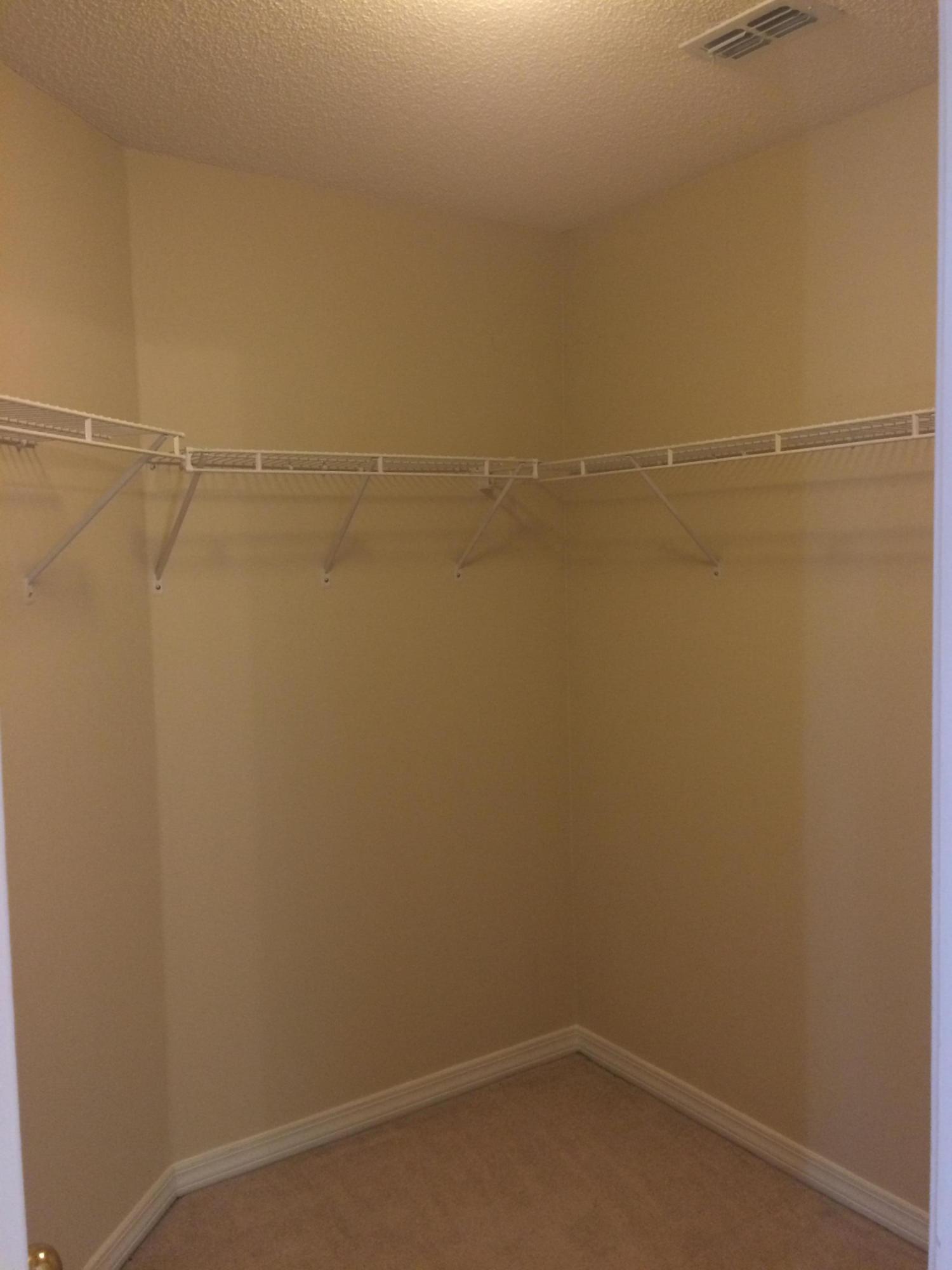 PARADISE RETREAT - Residential Lease