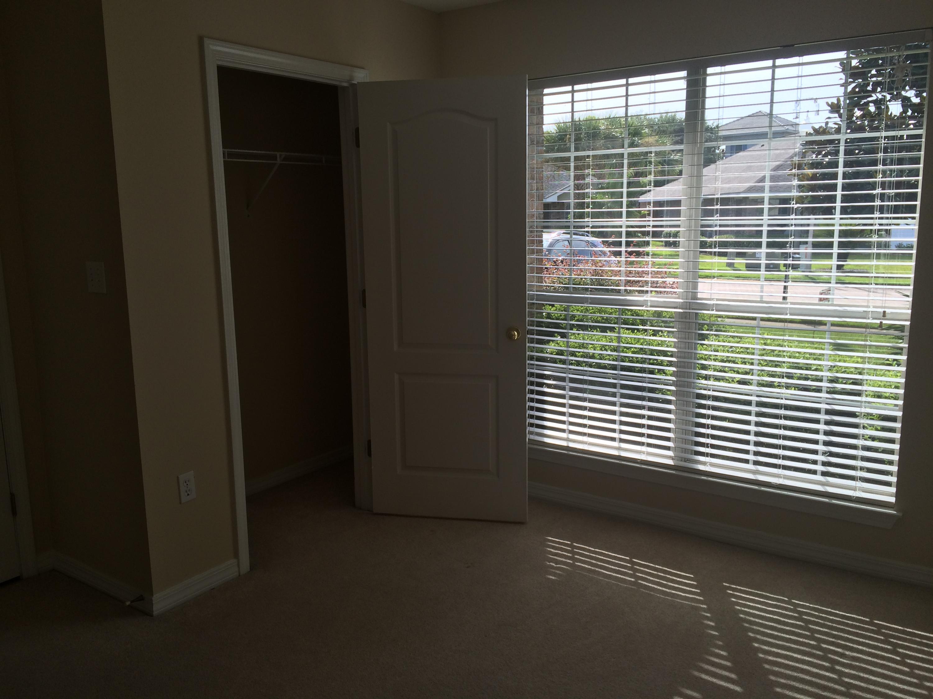 PARADISE RETREAT - Residential Lease