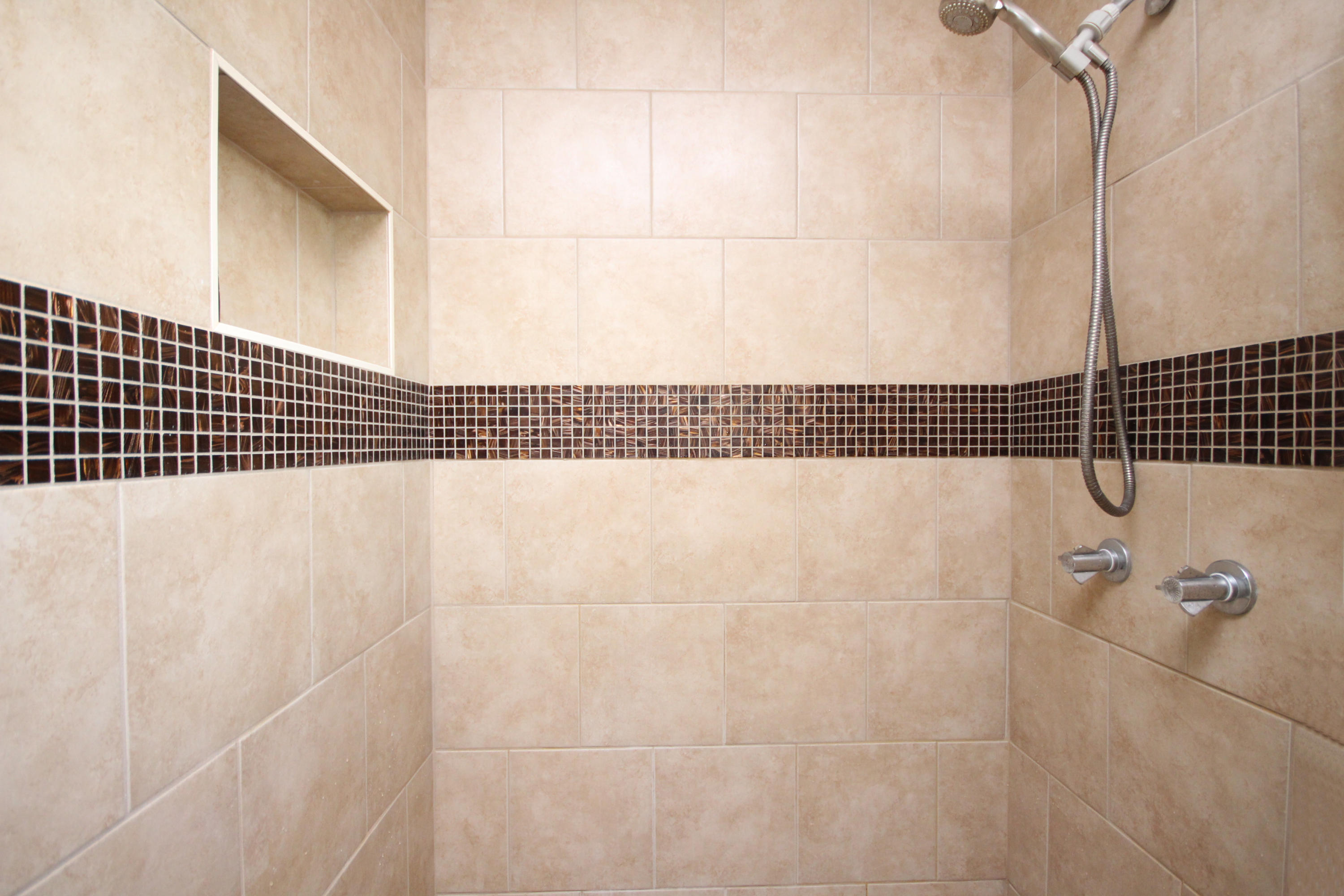 LAKE LORRAINE ESTATES 1 - Residential