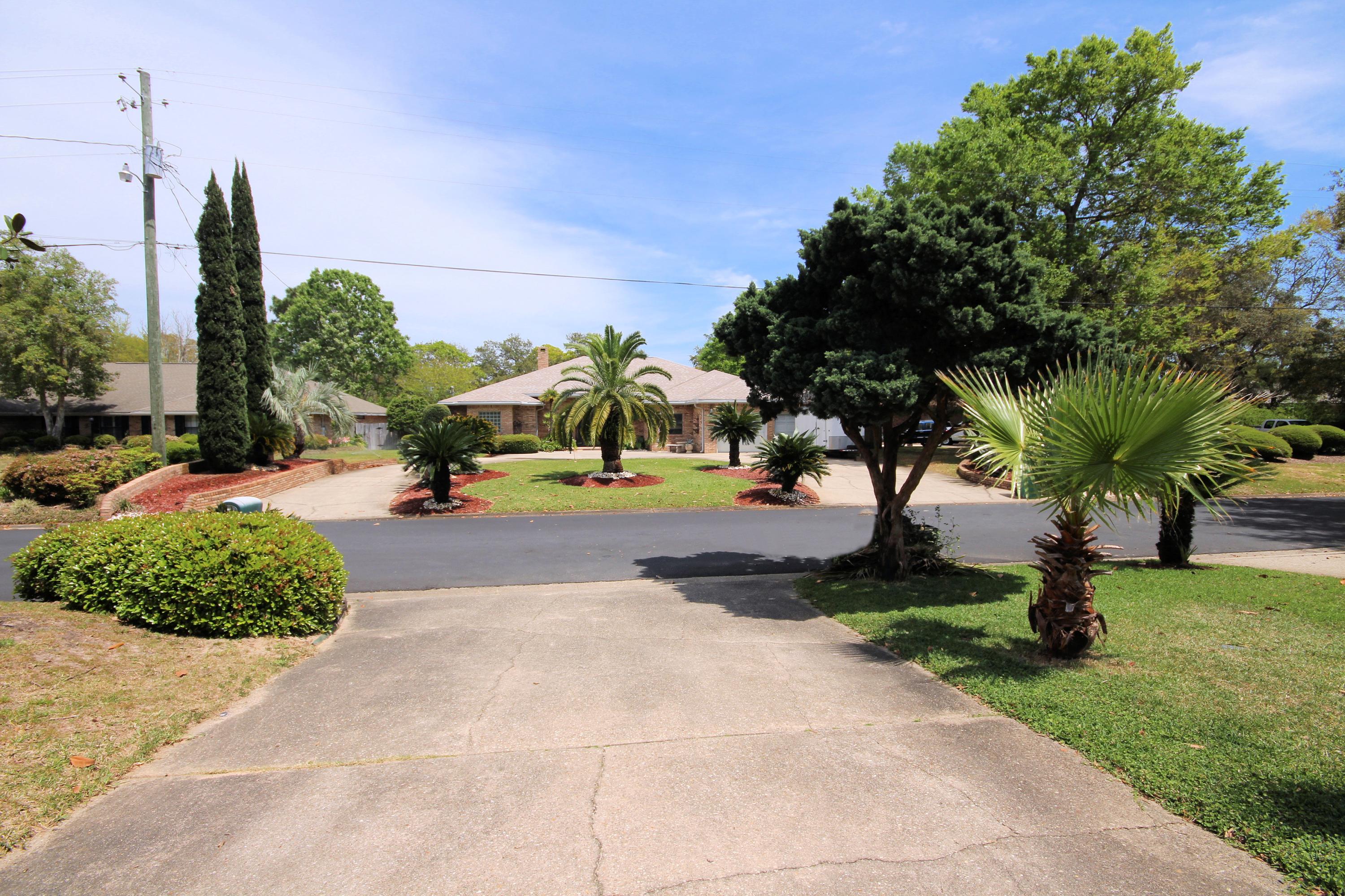 LAKE LORRAINE ESTATES 1 - Residential