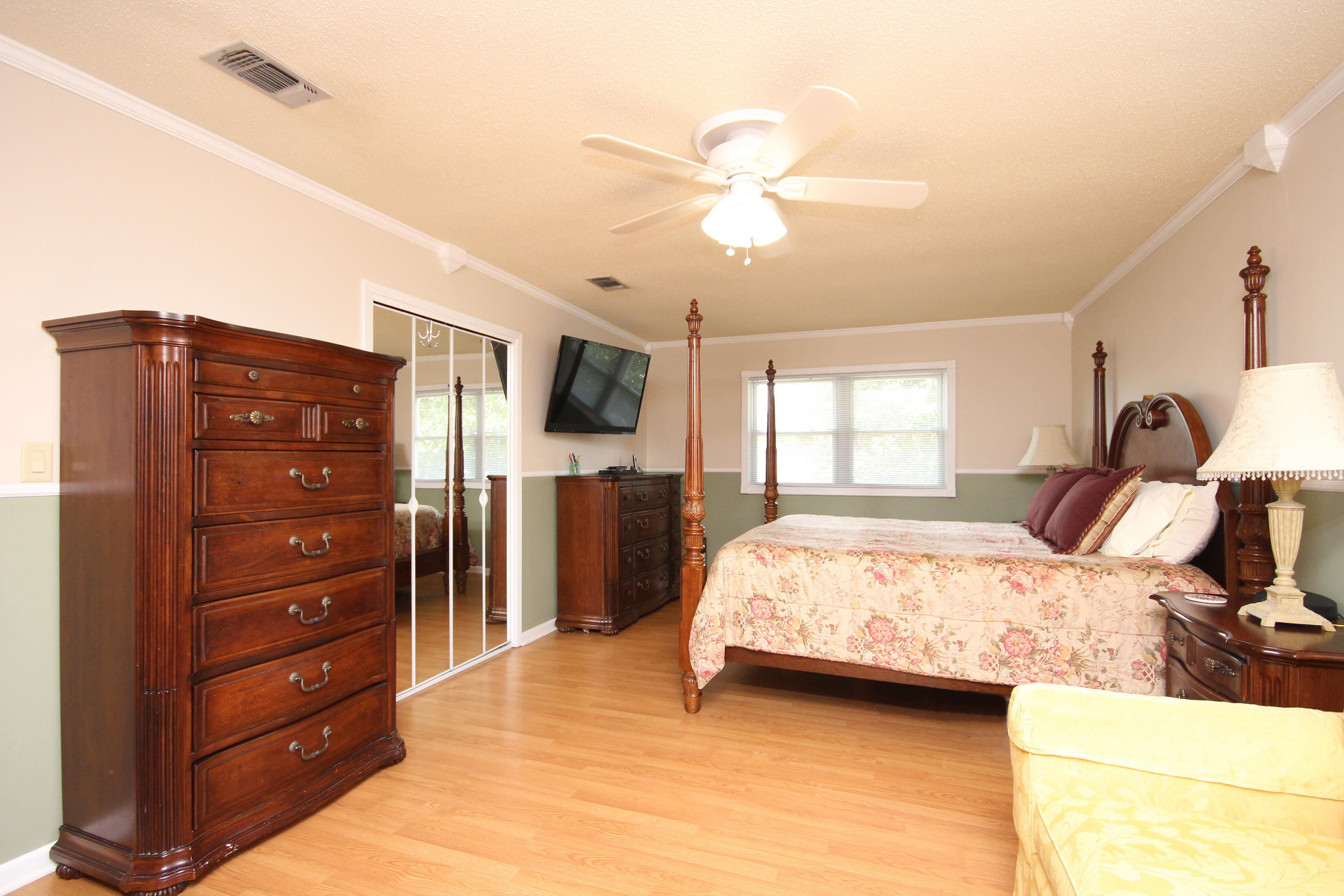 LAKE LORRAINE ESTATES 1 - Residential