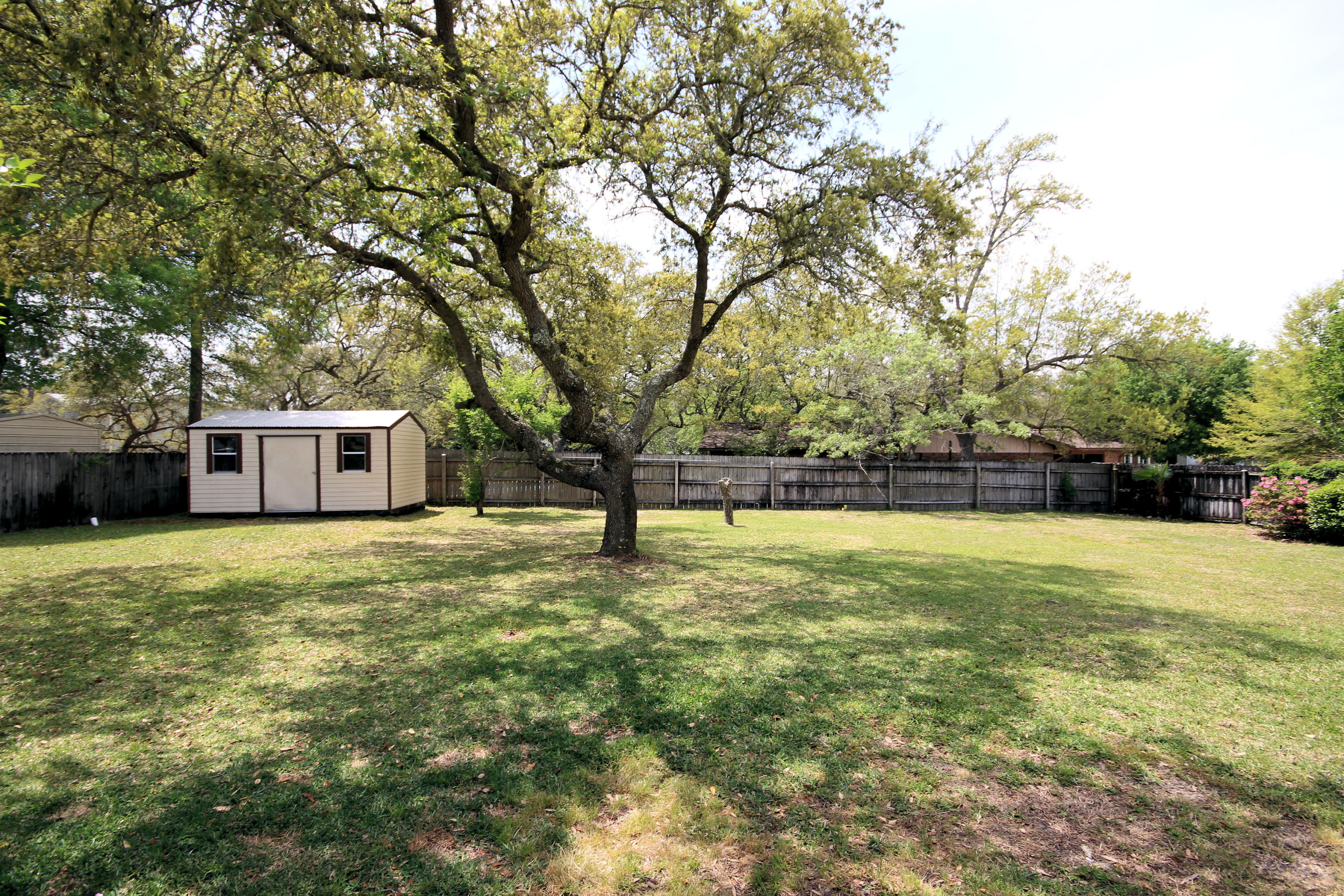 LAKE LORRAINE ESTATES 1 - Residential