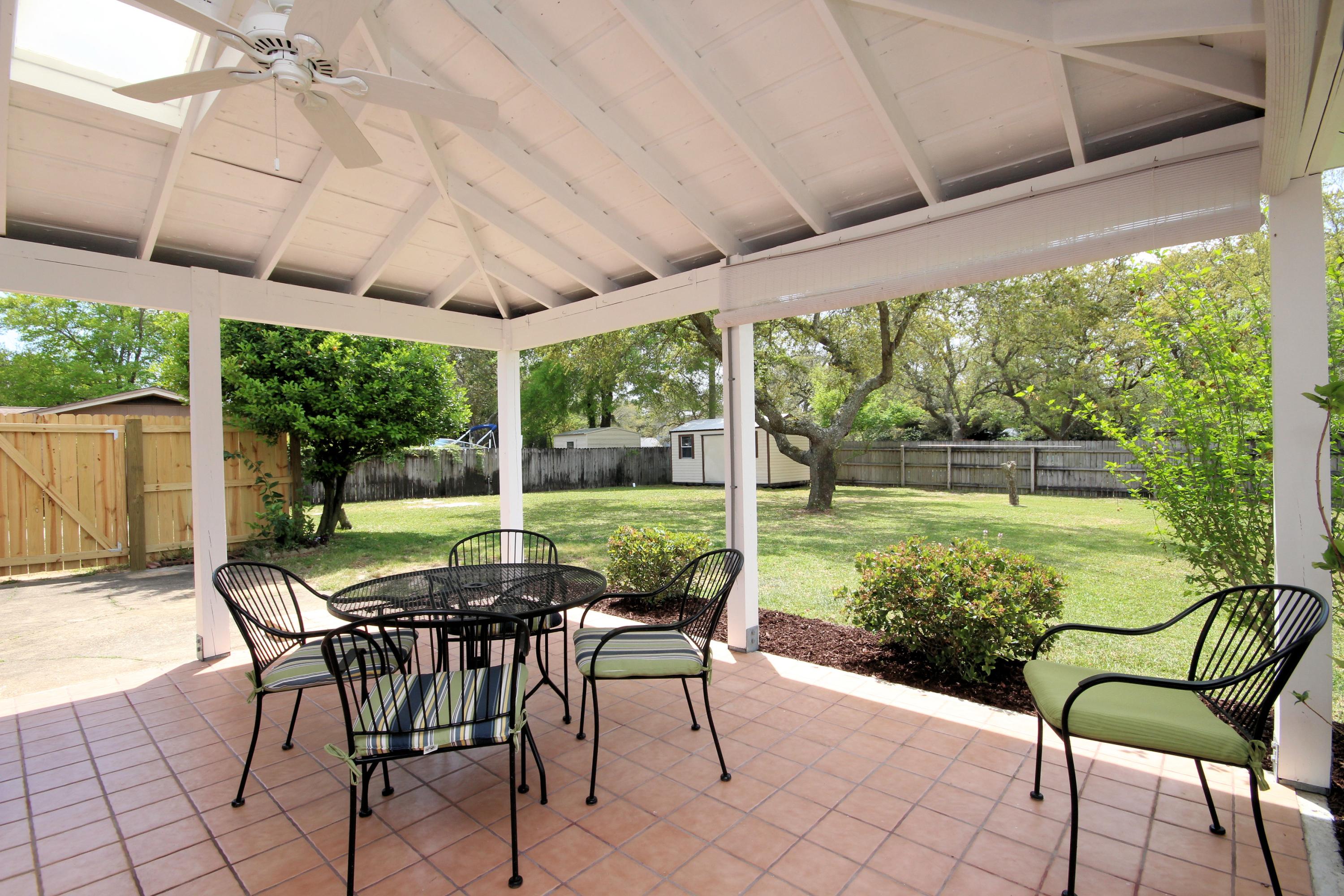 LAKE LORRAINE ESTATES 1 - Residential