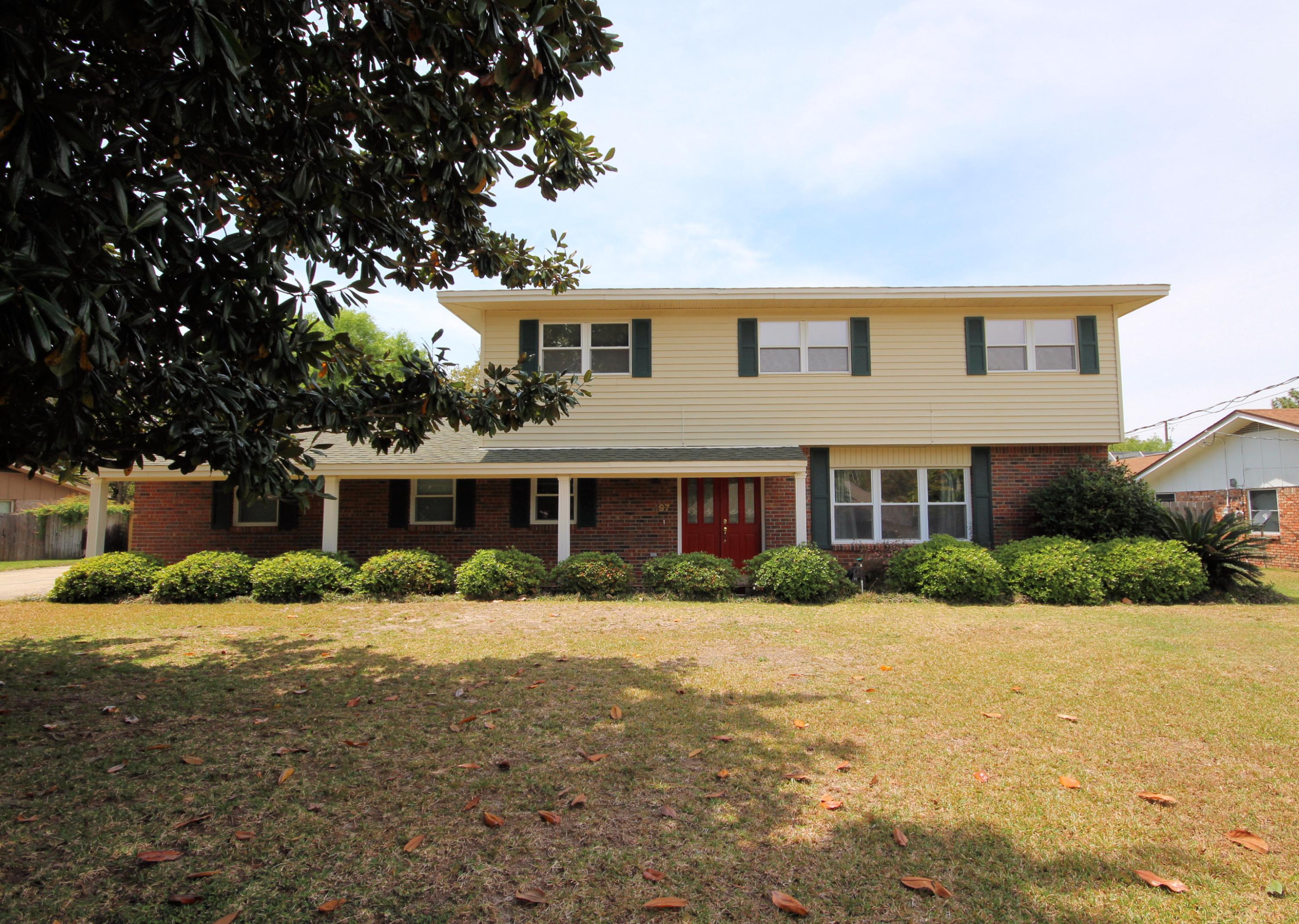 LAKE LORRAINE ESTATES 1 - Residential