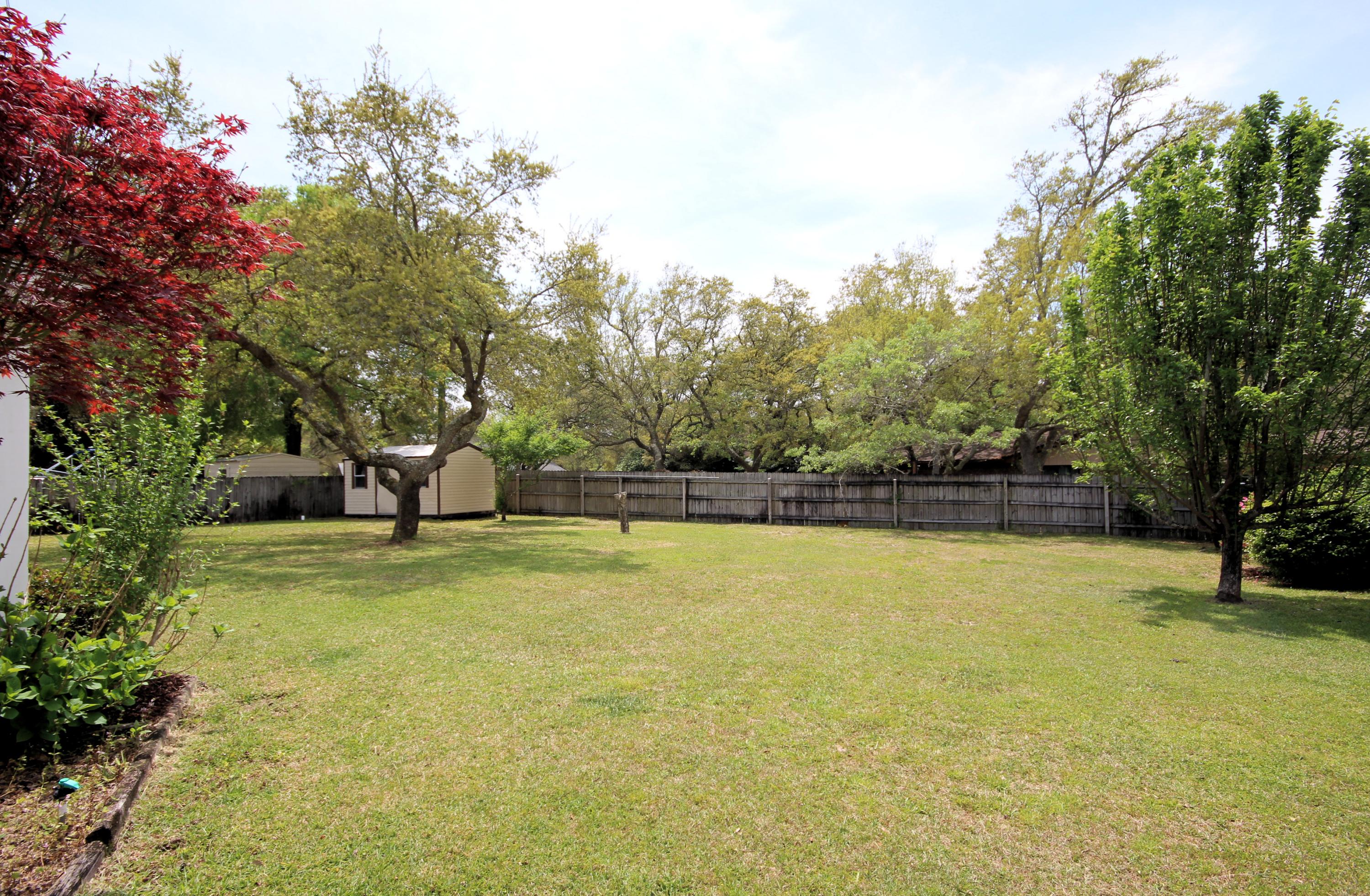 LAKE LORRAINE ESTATES 1 - Residential