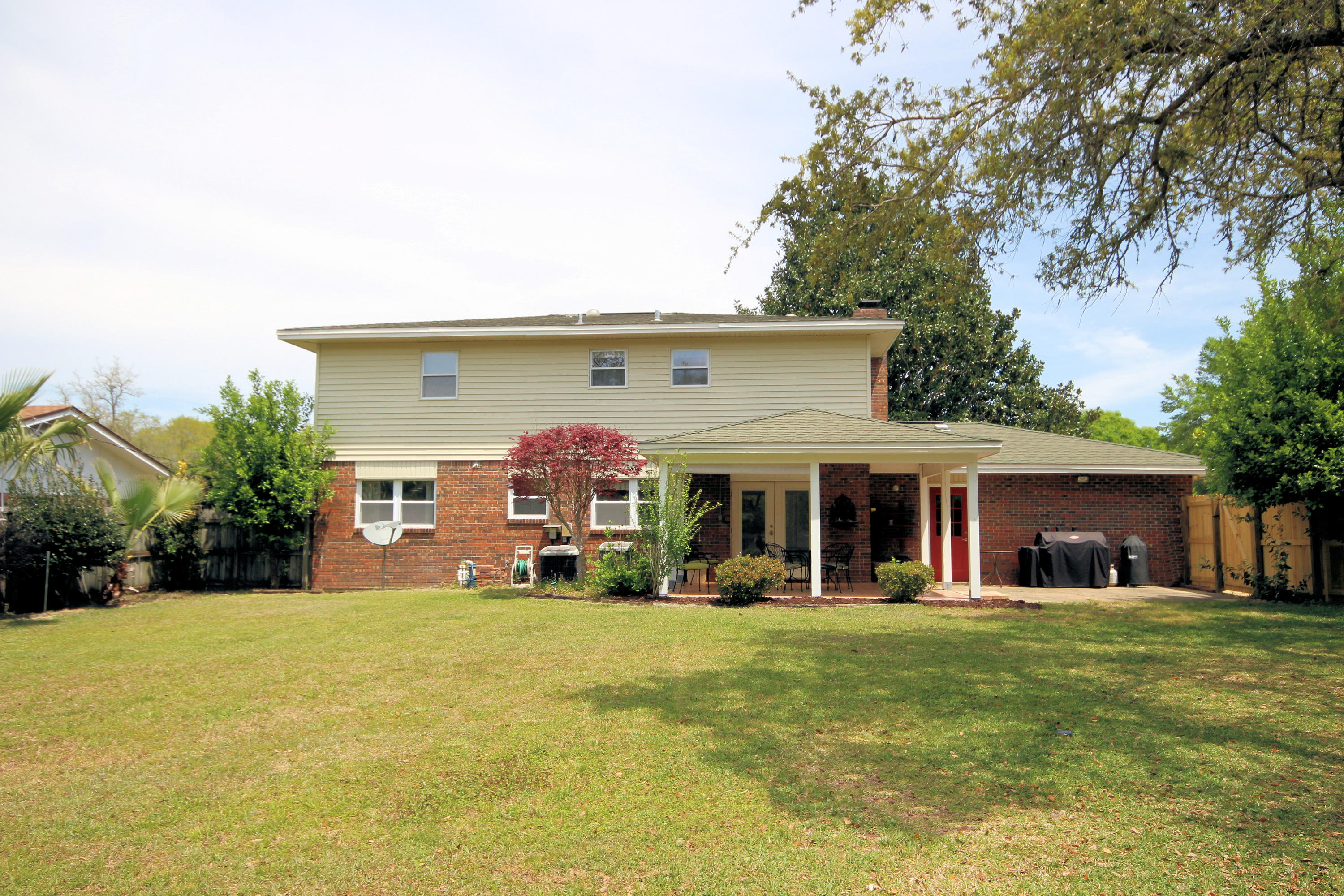 LAKE LORRAINE ESTATES 1 - Residential