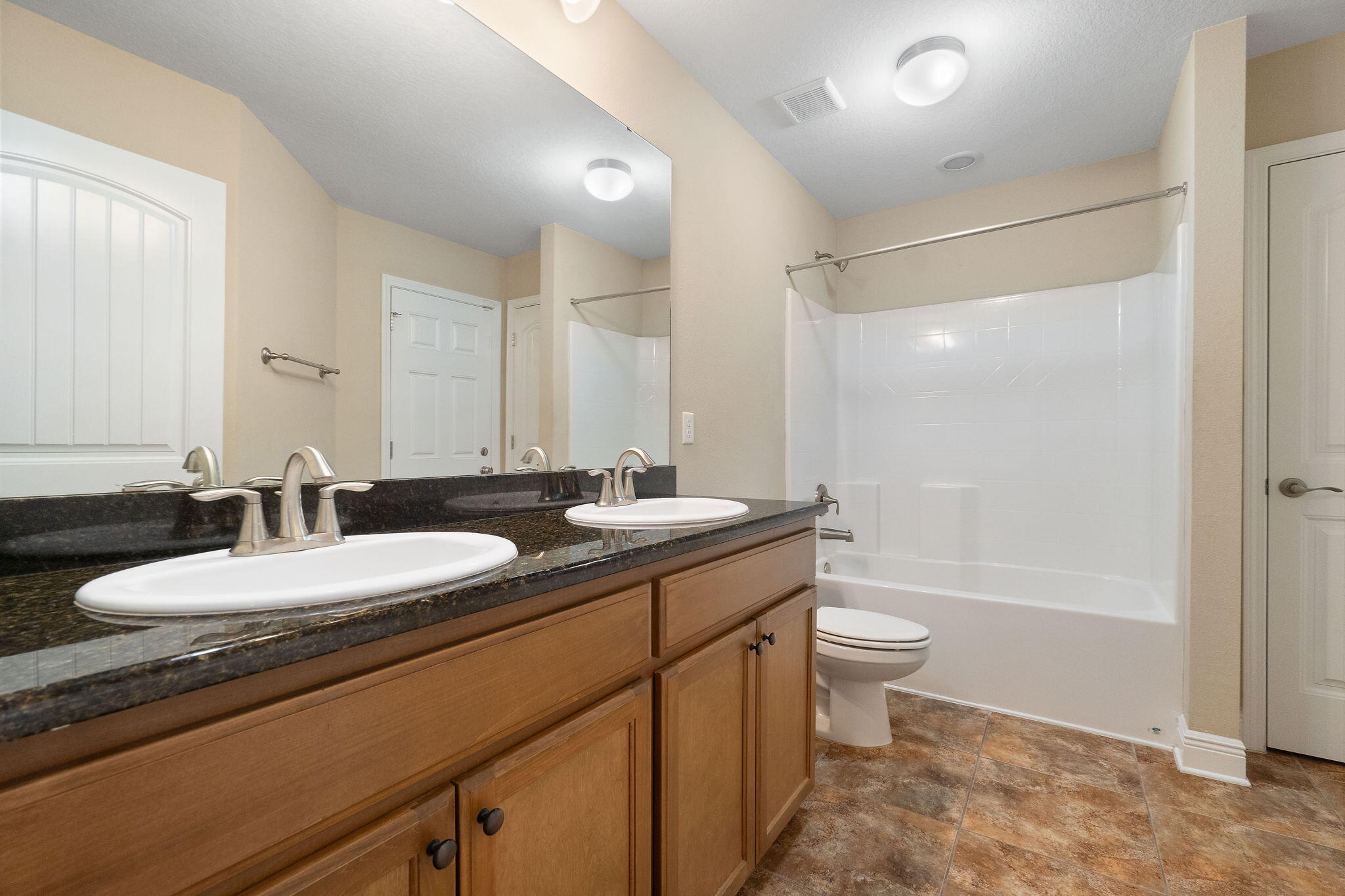 CREETWOOD VILLAGE - Residential