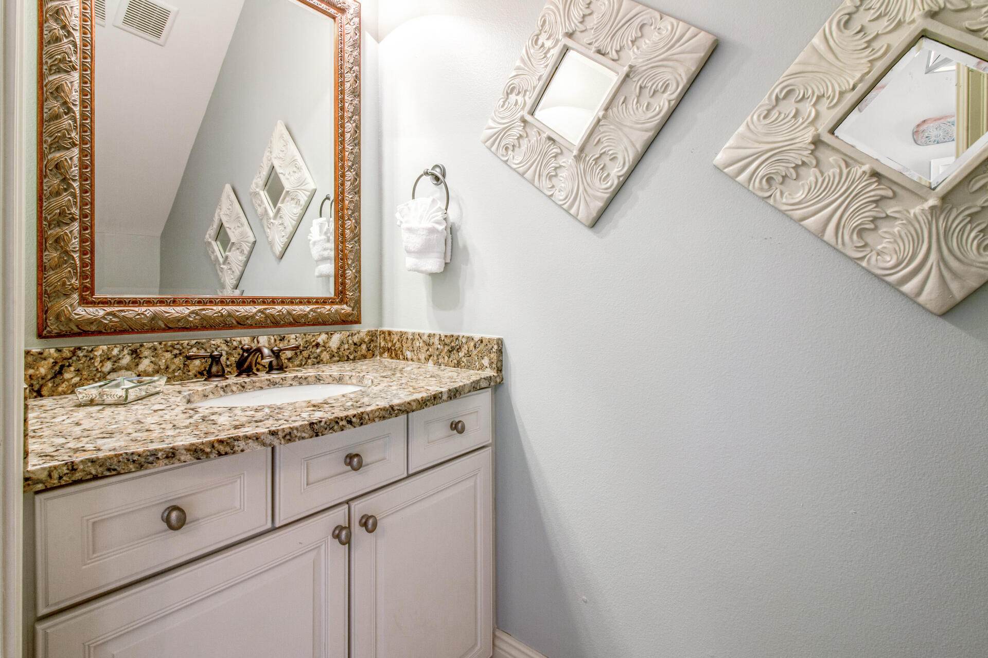 VILLA LAGO - Residential