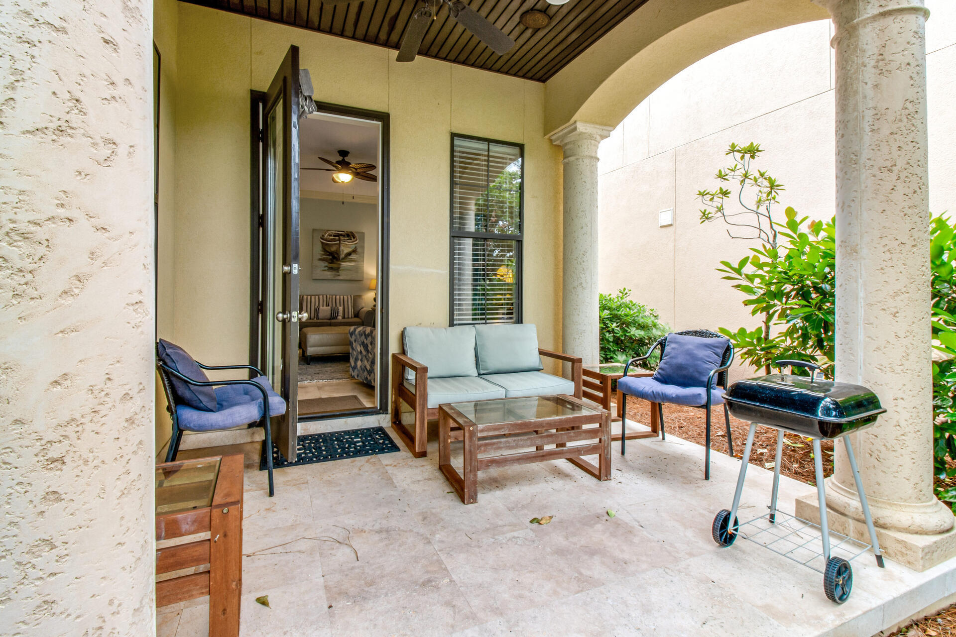 VILLA LAGO - Residential