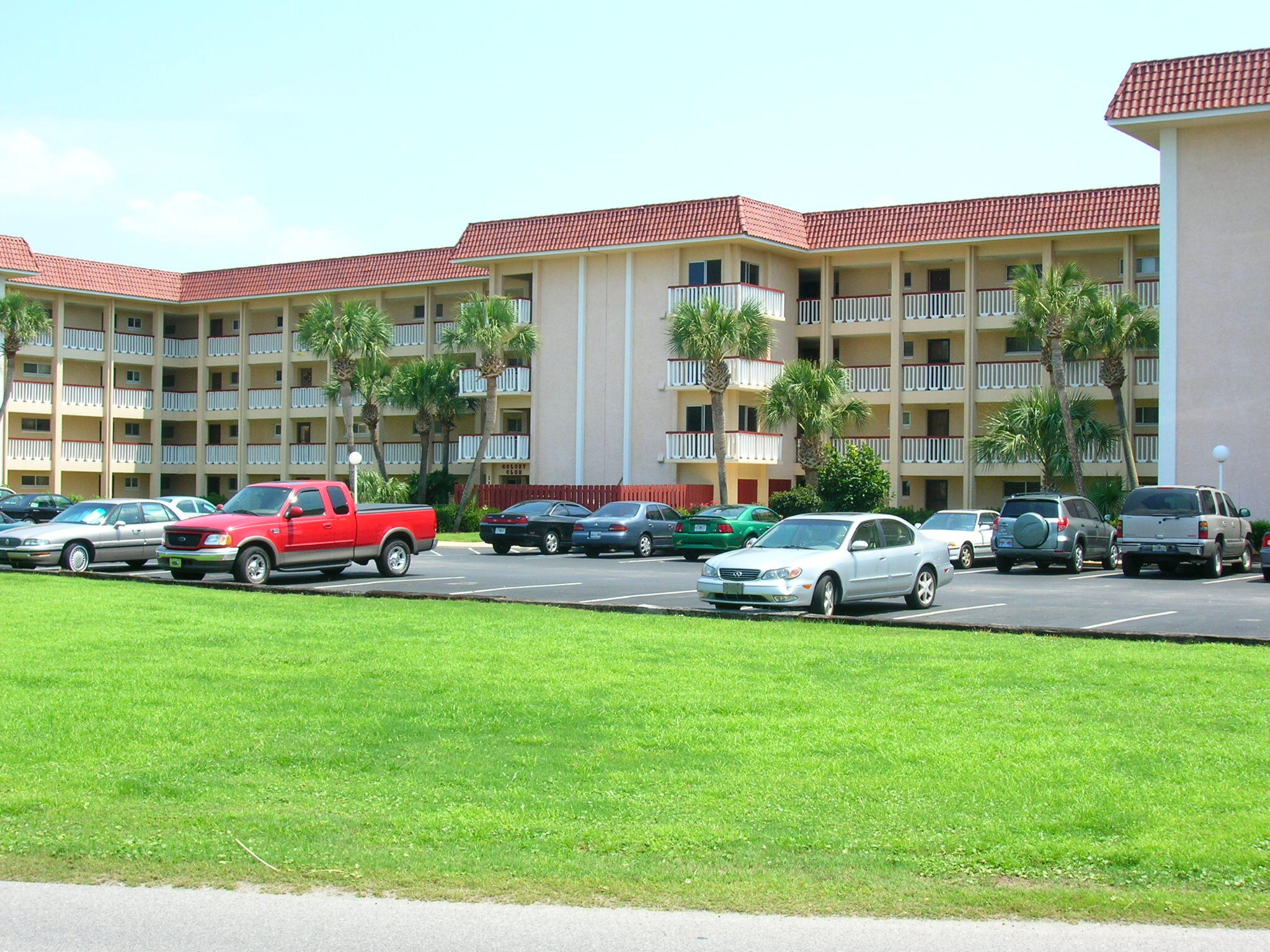 LEISURE 1 CONDO - Residential