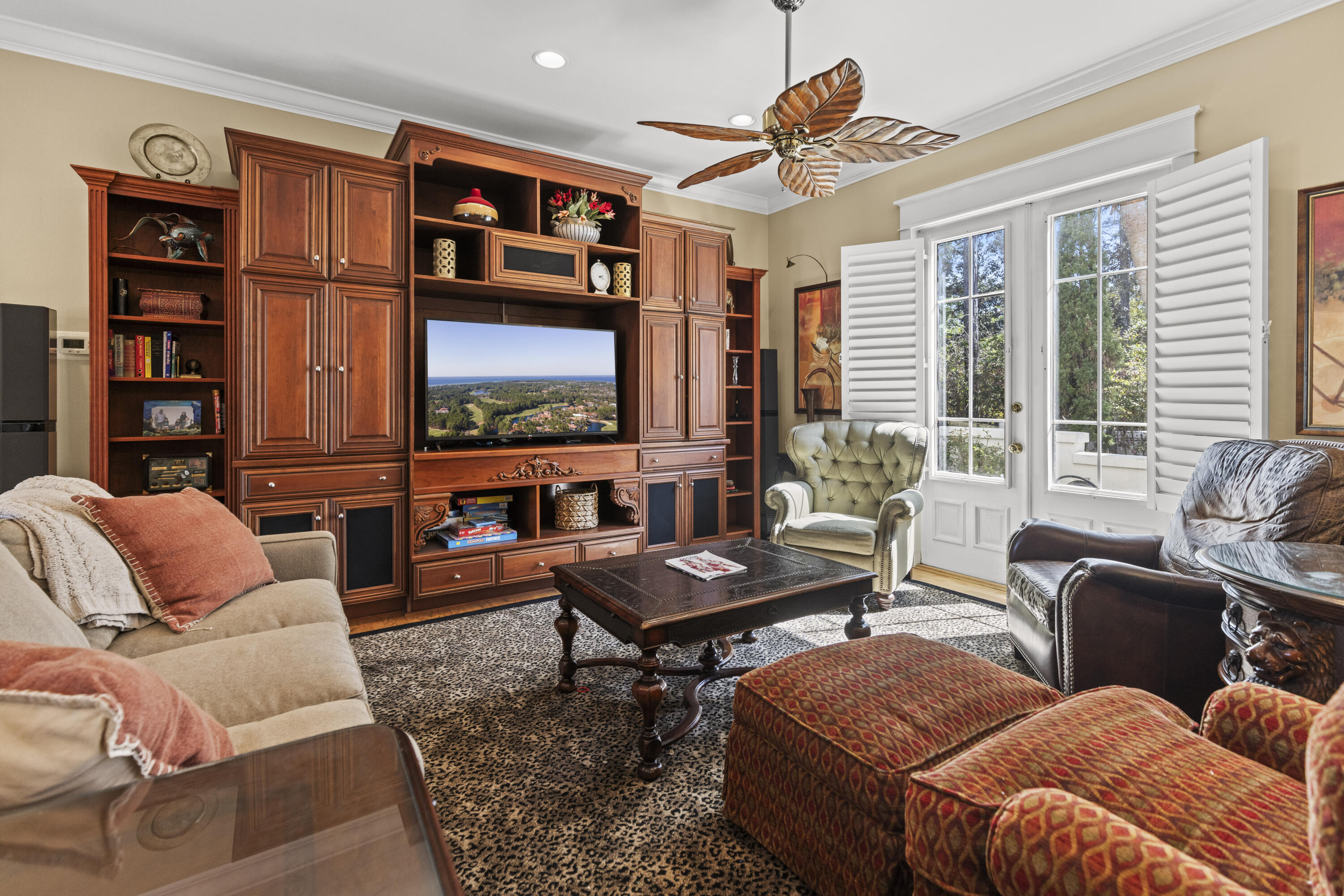 ISLAND GREEN - Residential