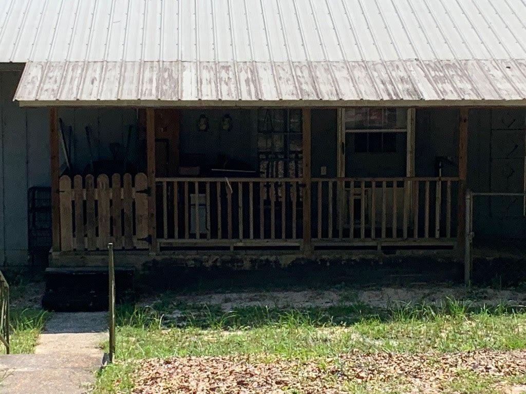 NO RECORDED SUBDIVISION - Residential