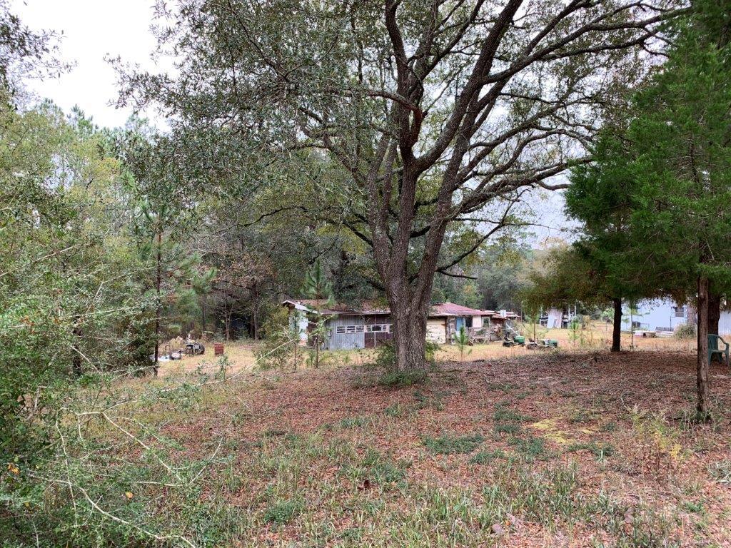 NO RECORDED SUBDIVISION - Residential