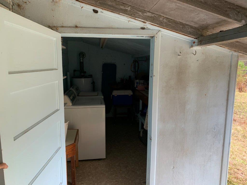 NO RECORDED SUBDIVISION - Residential