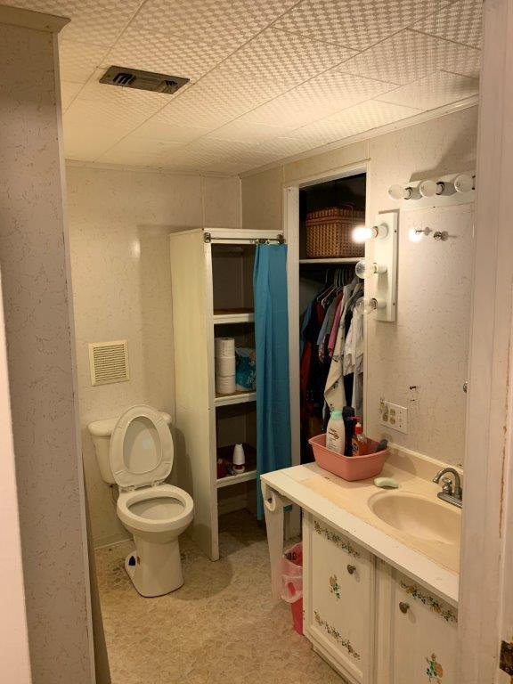 NO RECORDED SUBDIVISION - Residential