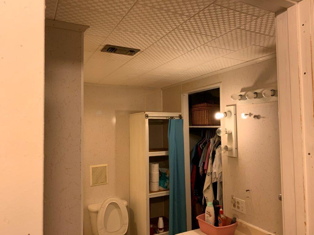 NO RECORDED SUBDIVISION - Residential