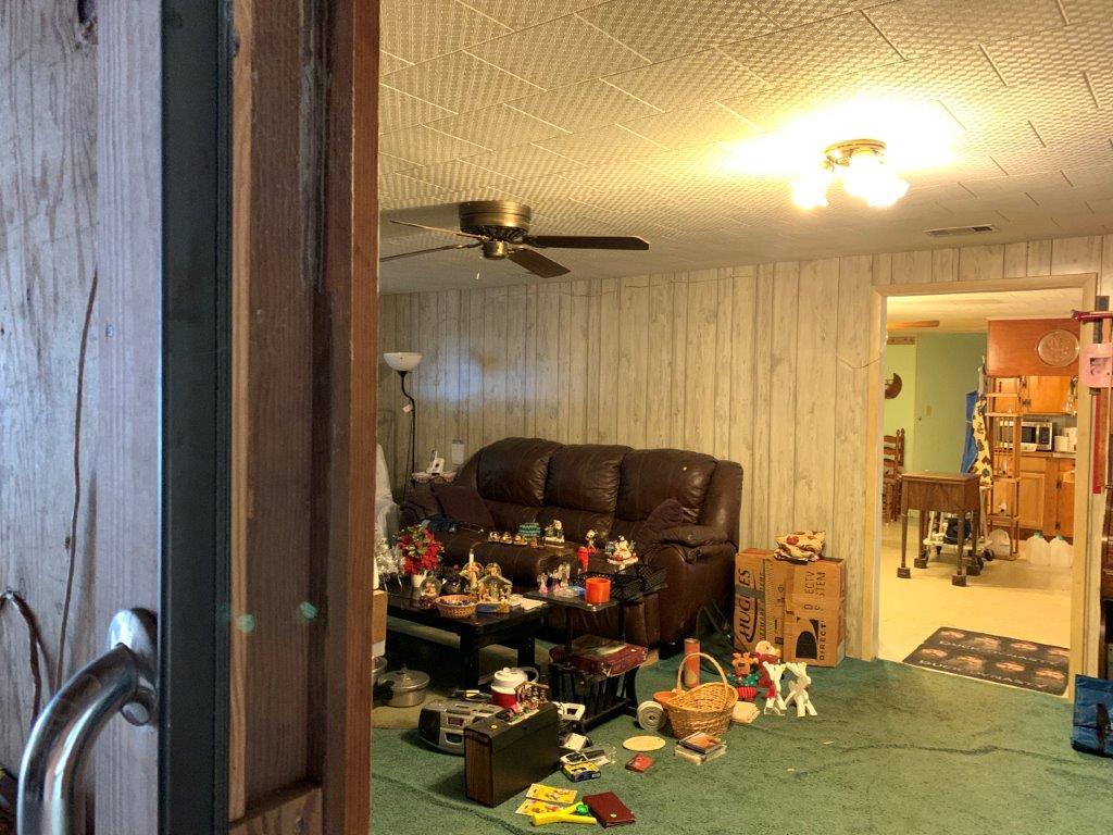 NO RECORDED SUBDIVISION - Residential