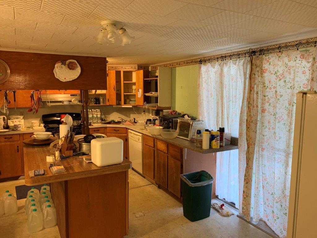 NO RECORDED SUBDIVISION - Residential