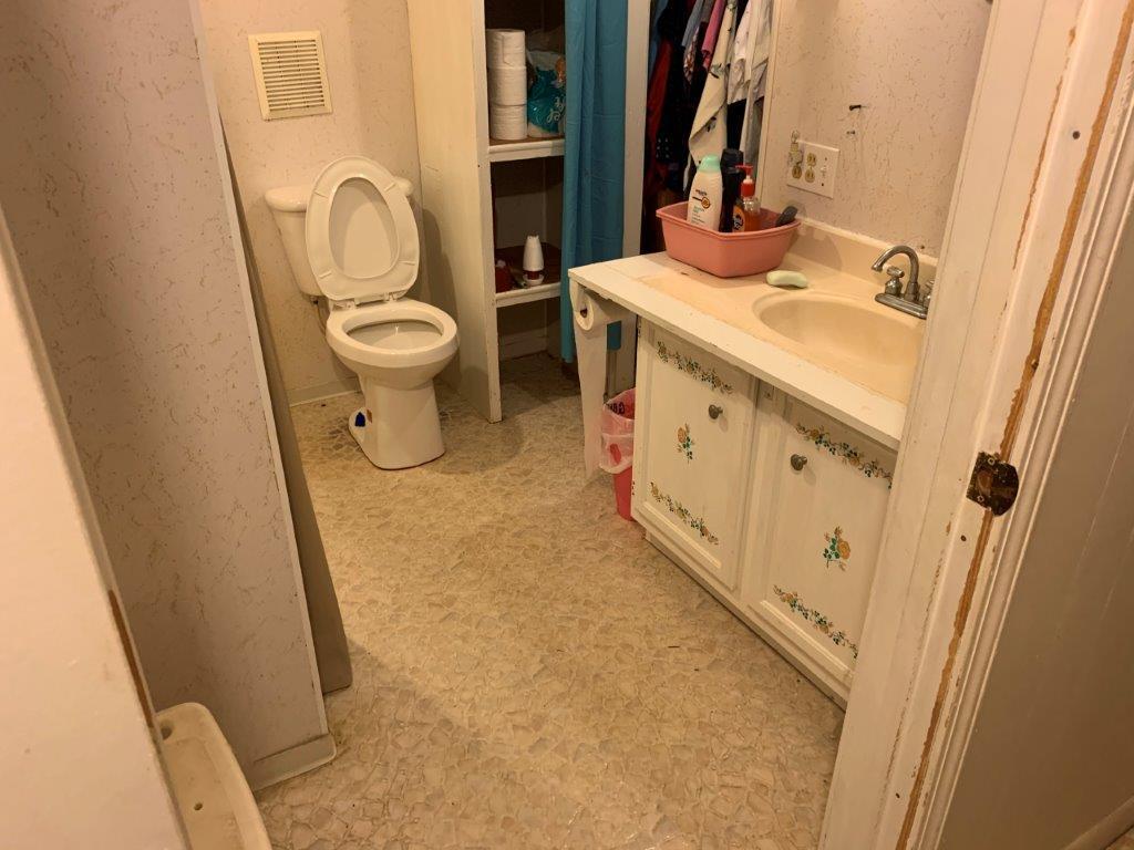 NO RECORDED SUBDIVISION - Residential