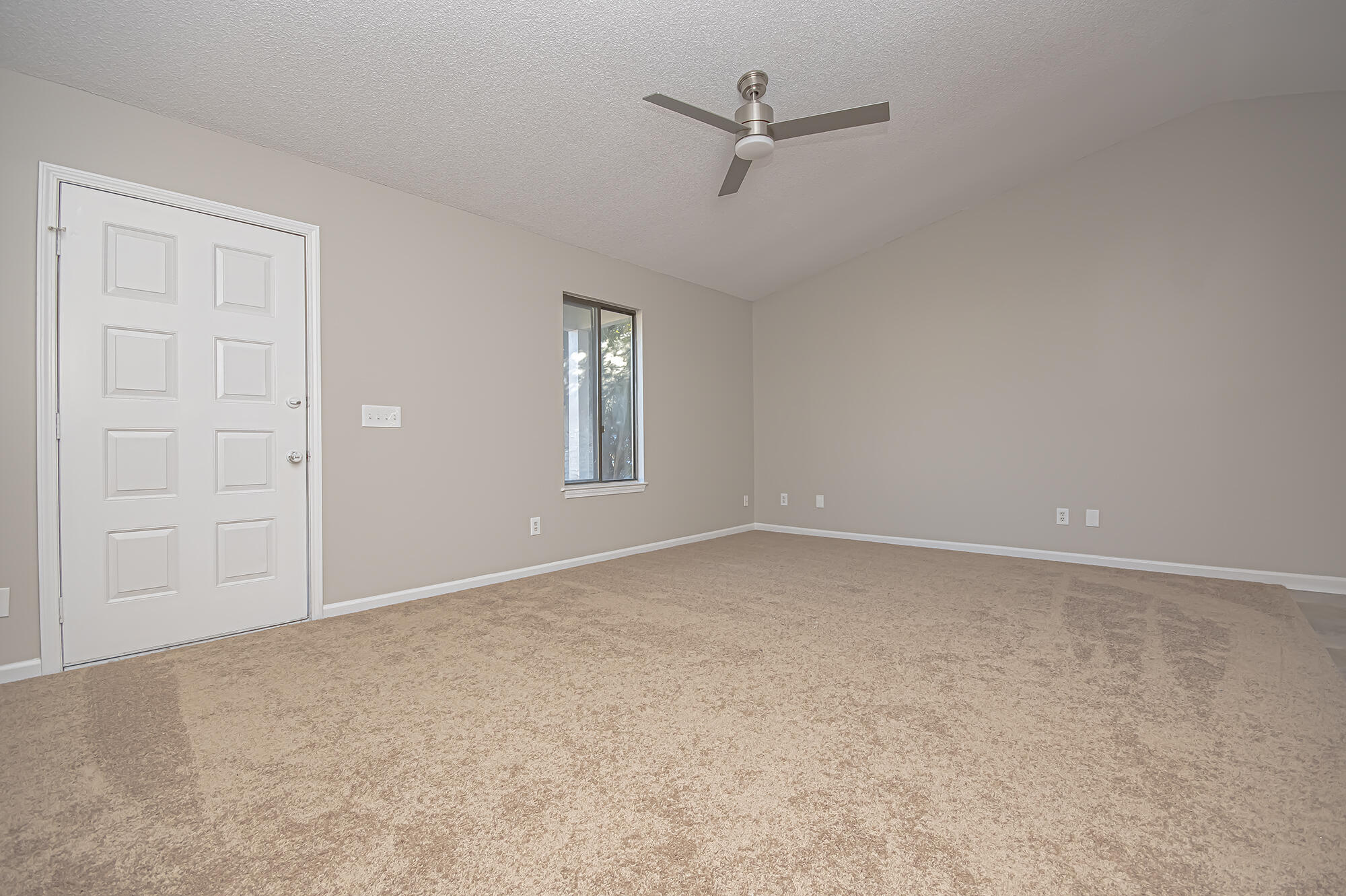 NORTH LAGOON OAKS 1ST ADDN - Residential