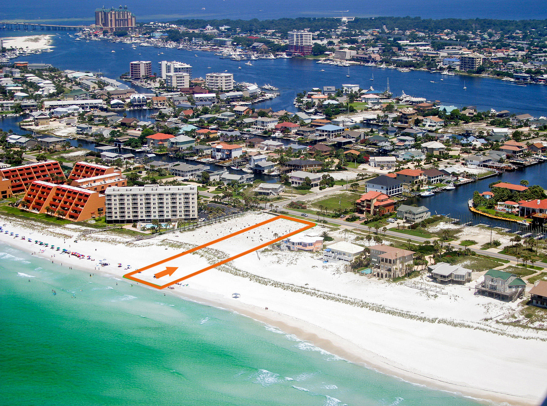 RARE OPPORTUNITY TO OWN ONE OF THE LARGEST (1.03 ACRES) GULF FRONT LOTS LEFT IN DESTIN. LOT IS ON HOLIDAY ISLE. YOU WON'T FIND ANOTHER PRISTINE WHITE SAND 100 X 480 LOT LIKE THIS ONE. BUILD YOUR ESTATE HOME ON THIS MAGNIFICENT PROPERTY WITH MINIMAL ARB RESTRICTIONS. GULF VIEWS TO THE SOUTH AND HARBOR VIEWS TO THE NORTH. LOTS ON NORTH SIDE OF GULF SHORE DRIVE ON THE HARBOR CAN BE PURCHASED SO YOU CAN HAVE IT ALL... BEACH AND DEEP WATER SLIP IN YOUR BACKYARD. YOUR ASSOCIATION DUES JUST $260 ANNUALLY!!!