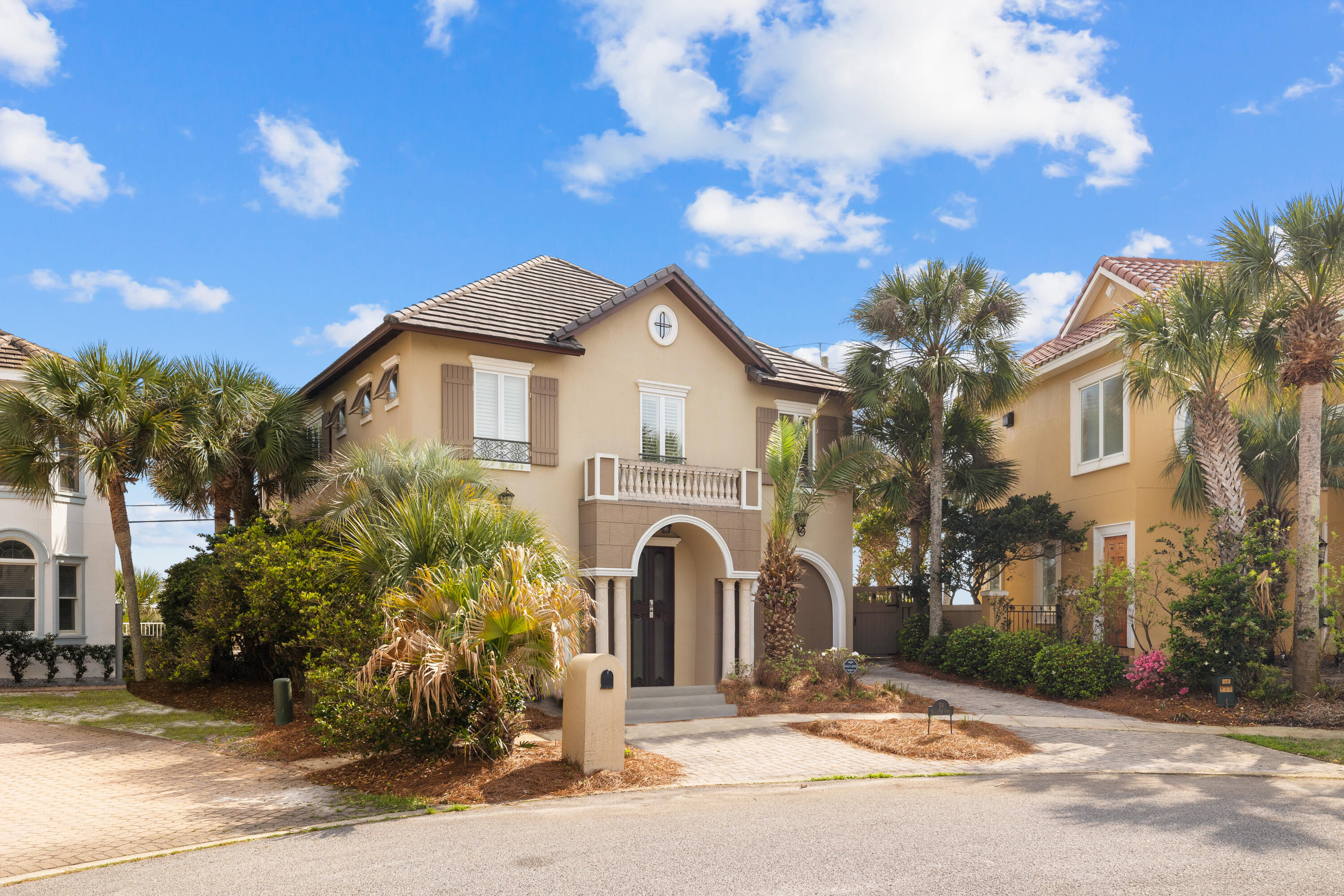 AVALON BEACH ESTATES - Residential