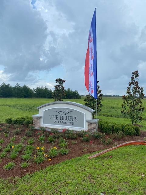 THE BLUFFS AT LAFAYETTE - Residential