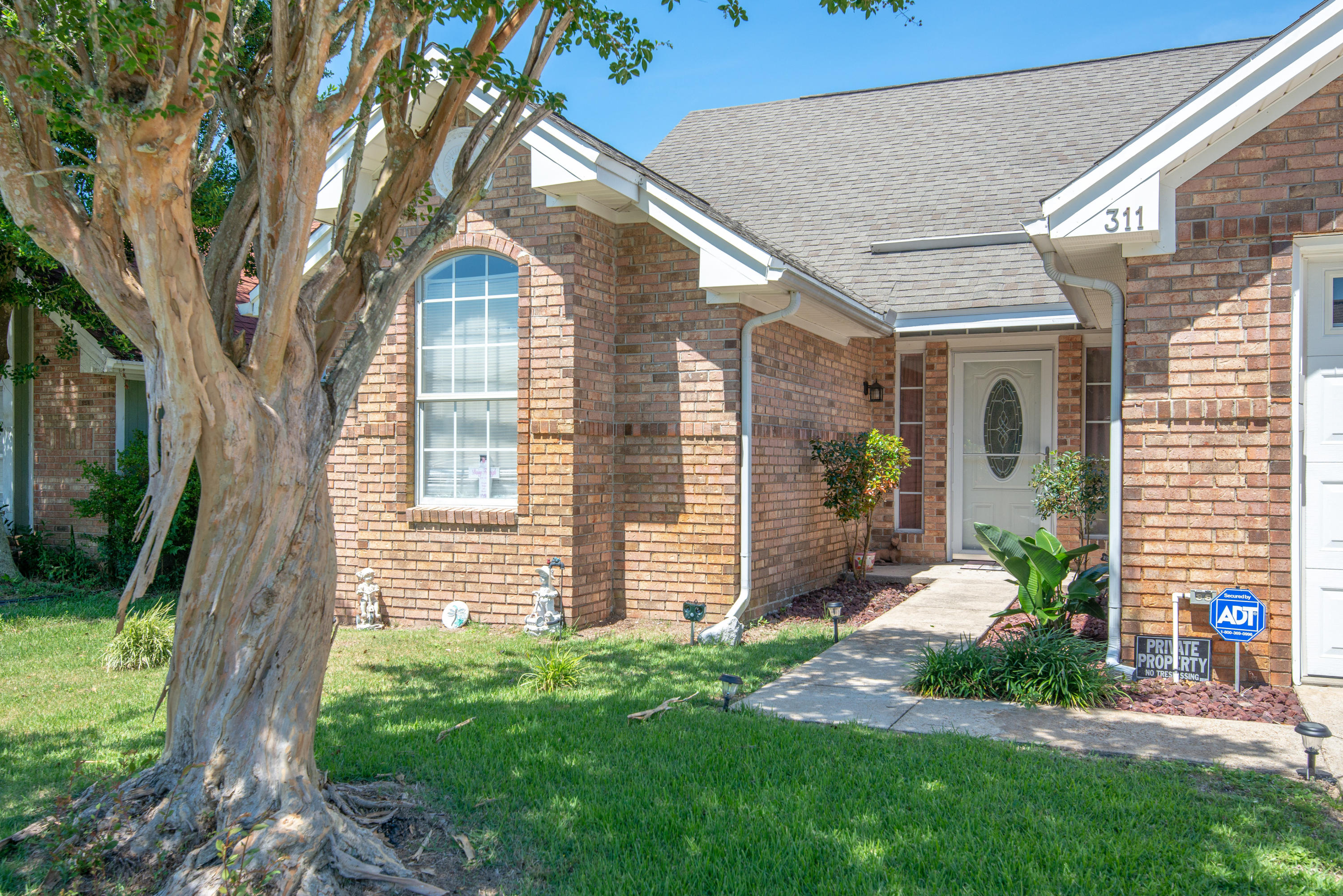 PETITE CHATEAU - Residential