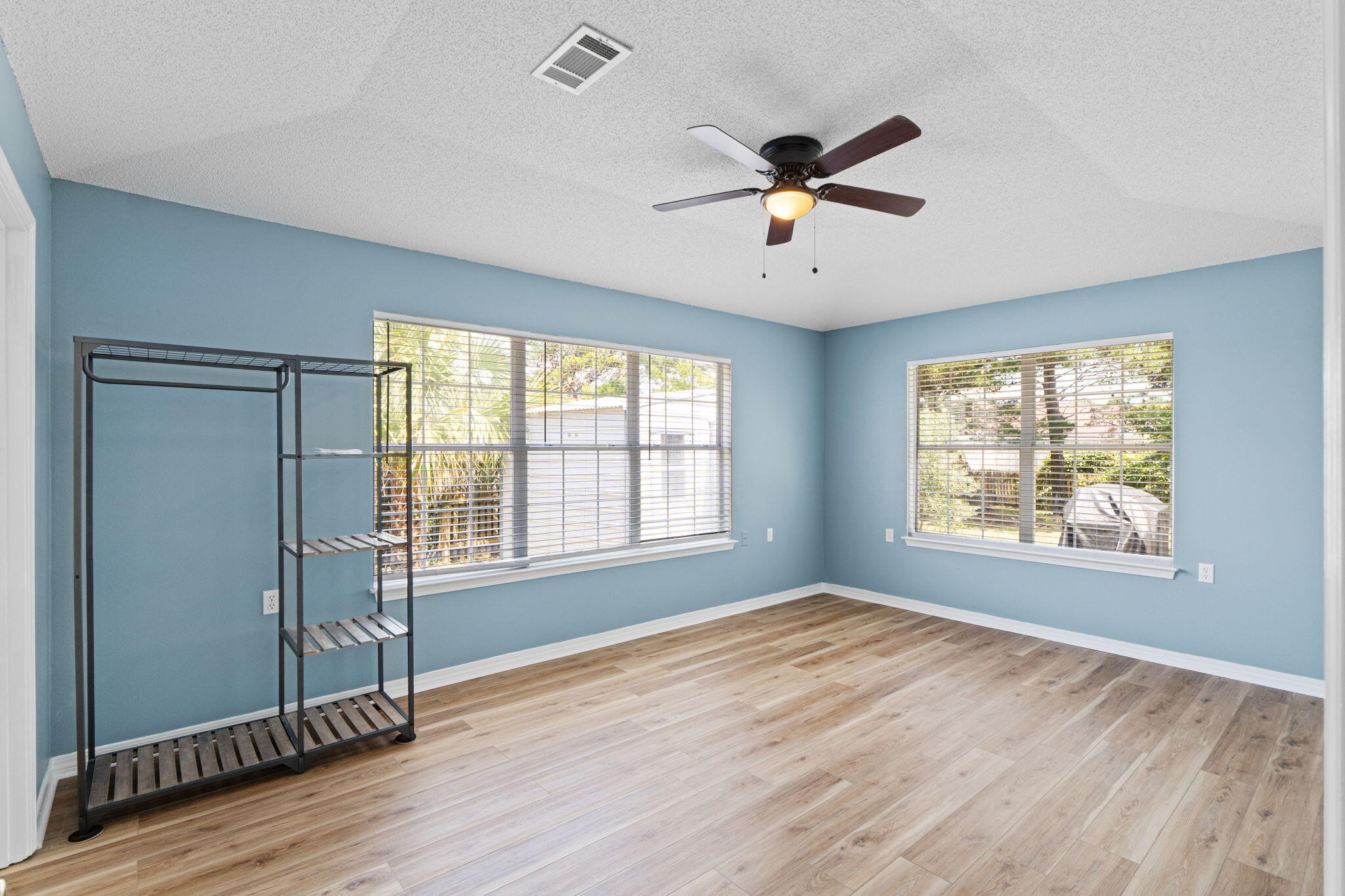 LIGHTHOUSE POINTE - Residential