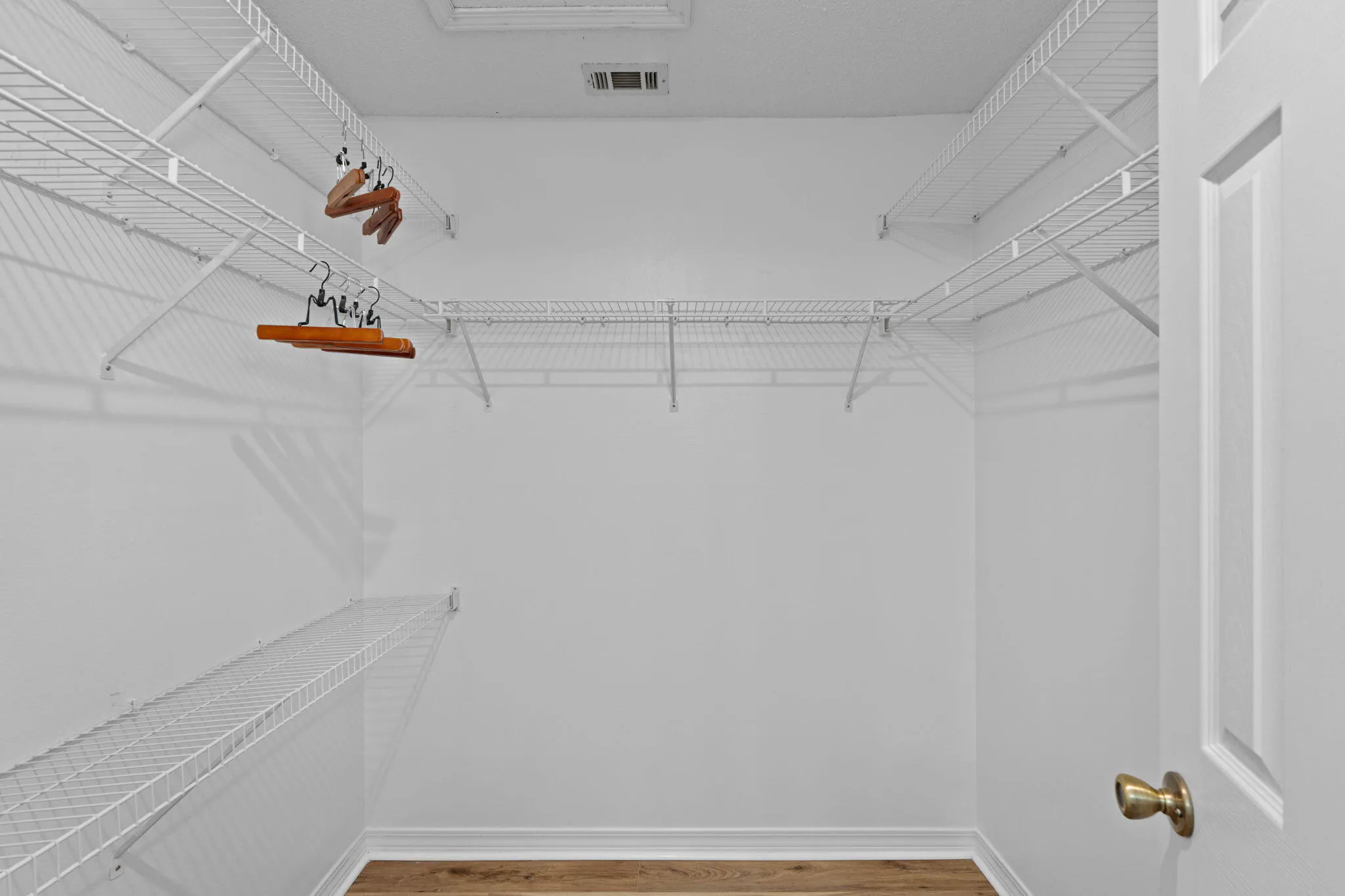 Gulf Breeze, Florida 32563, United States, 3 Bedrooms Bedrooms, ,2 BathroomsBathrooms,Residential,Pending,113075