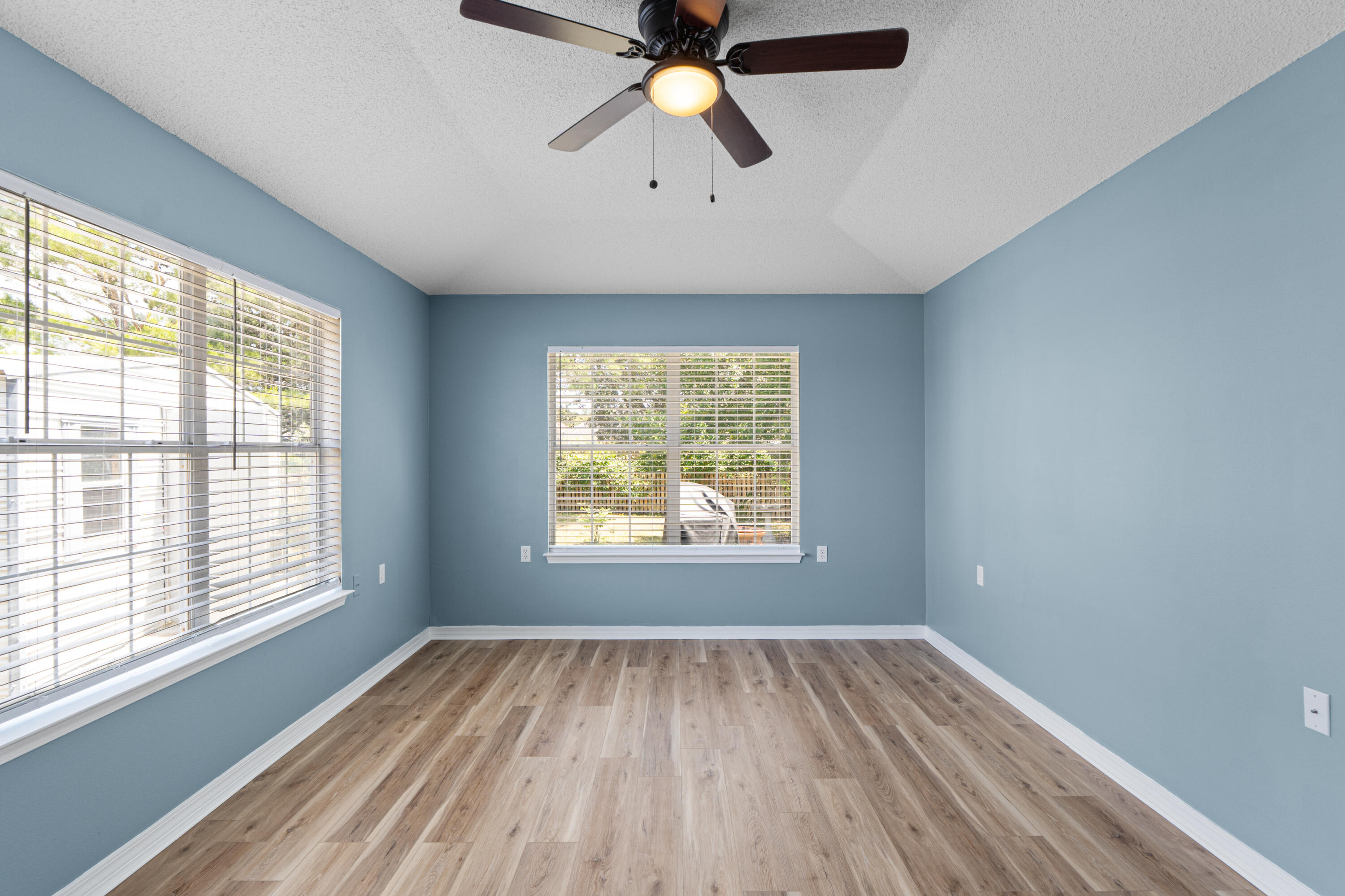 LIGHTHOUSE POINTE - Residential