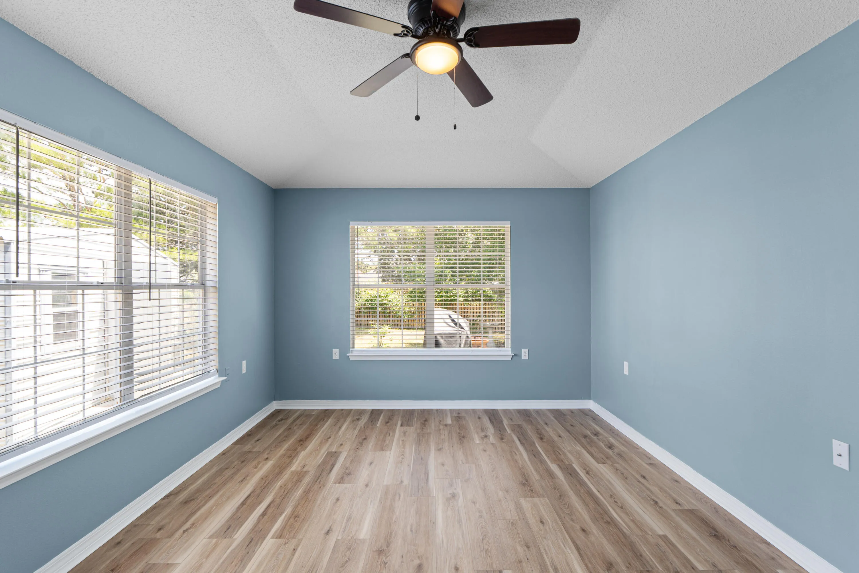 Gulf Breeze, Florida 32563, United States, 3 Bedrooms Bedrooms, ,2 BathroomsBathrooms,Residential,Pending,113075