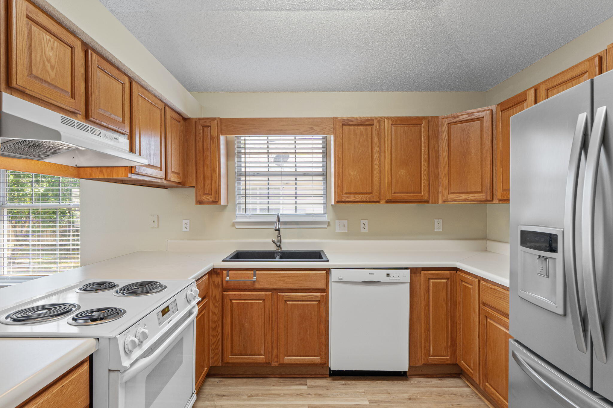 LIGHTHOUSE POINTE - Residential