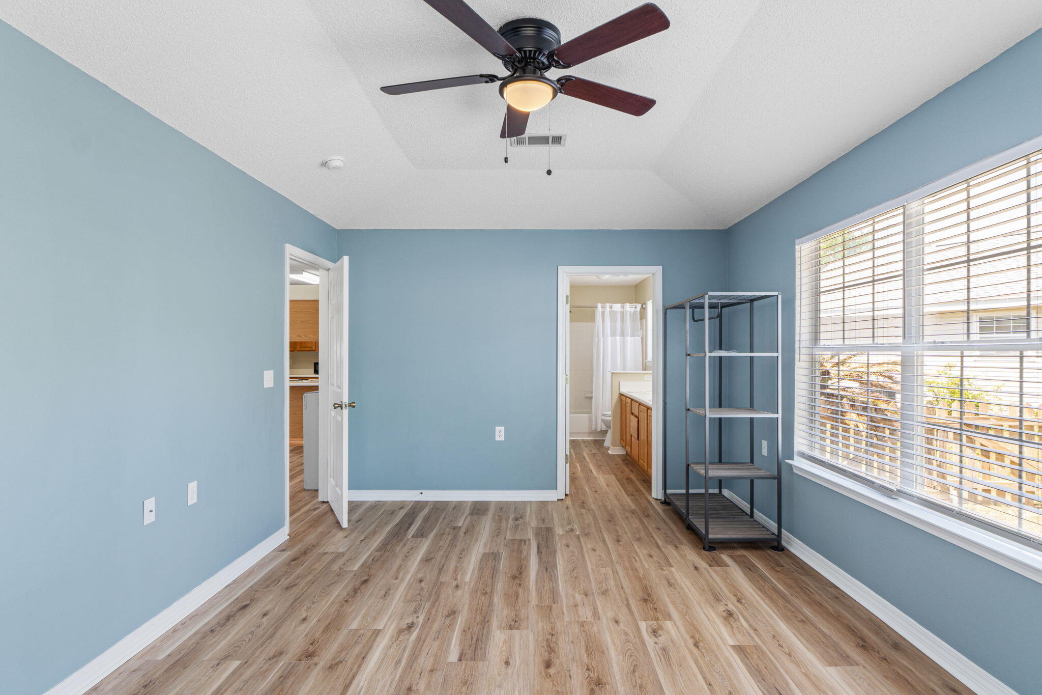 LIGHTHOUSE POINTE - Residential