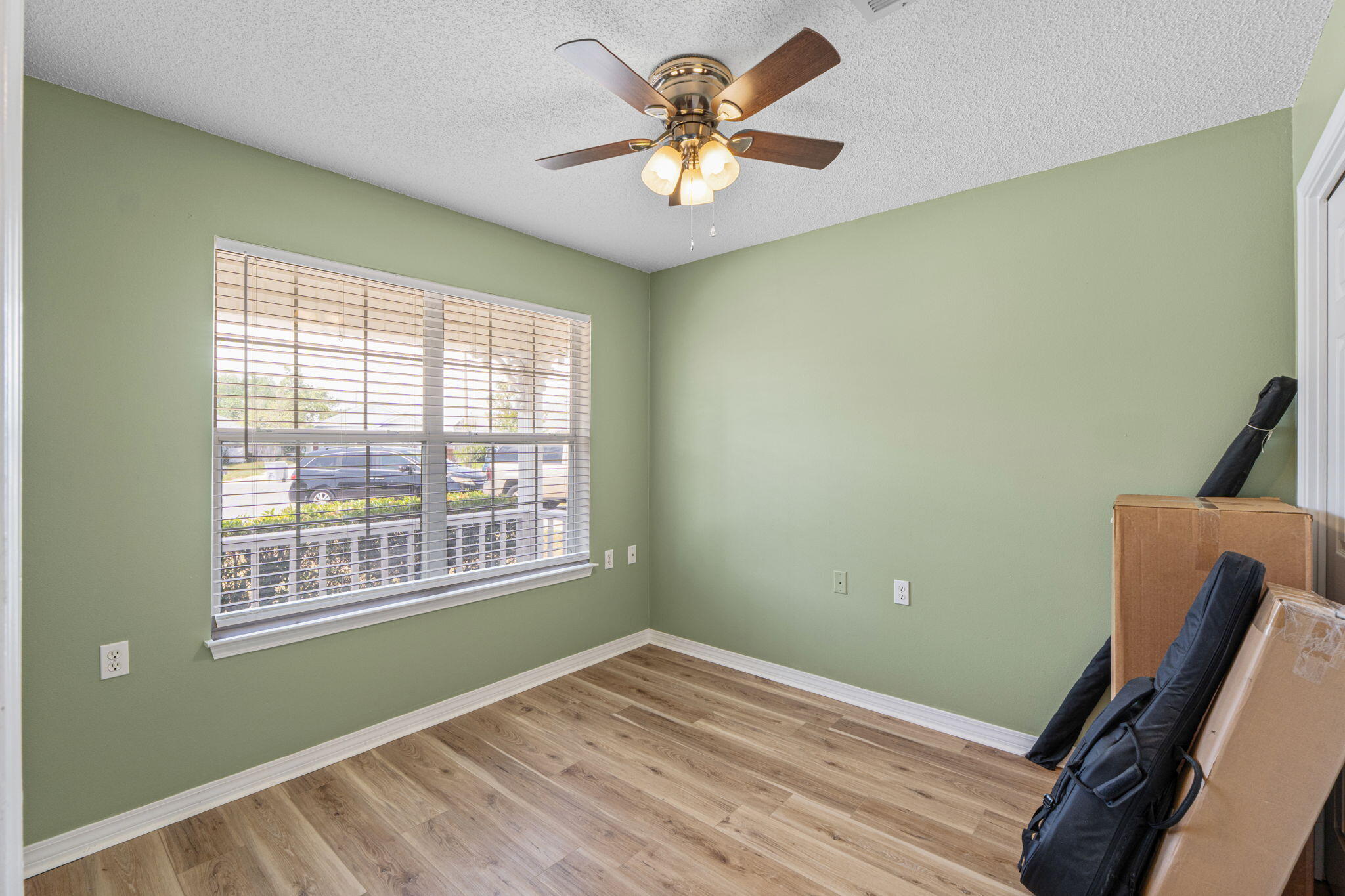 LIGHTHOUSE POINTE - Residential