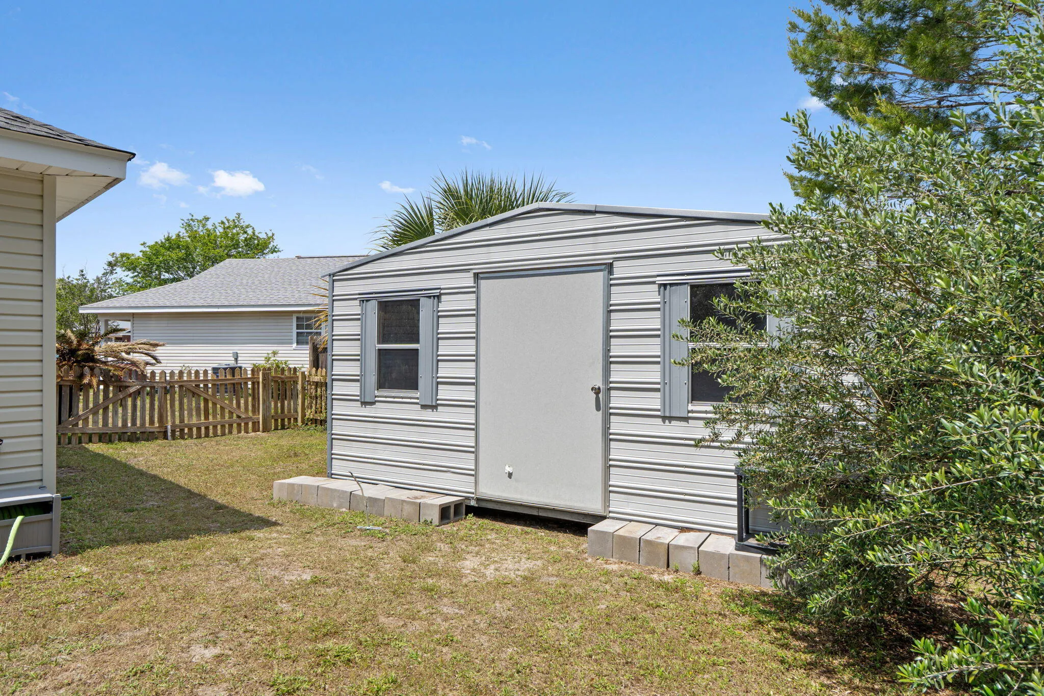 Gulf Breeze, Florida 32563, United States, 3 Bedrooms Bedrooms, ,2 BathroomsBathrooms,Residential,Pending,113075