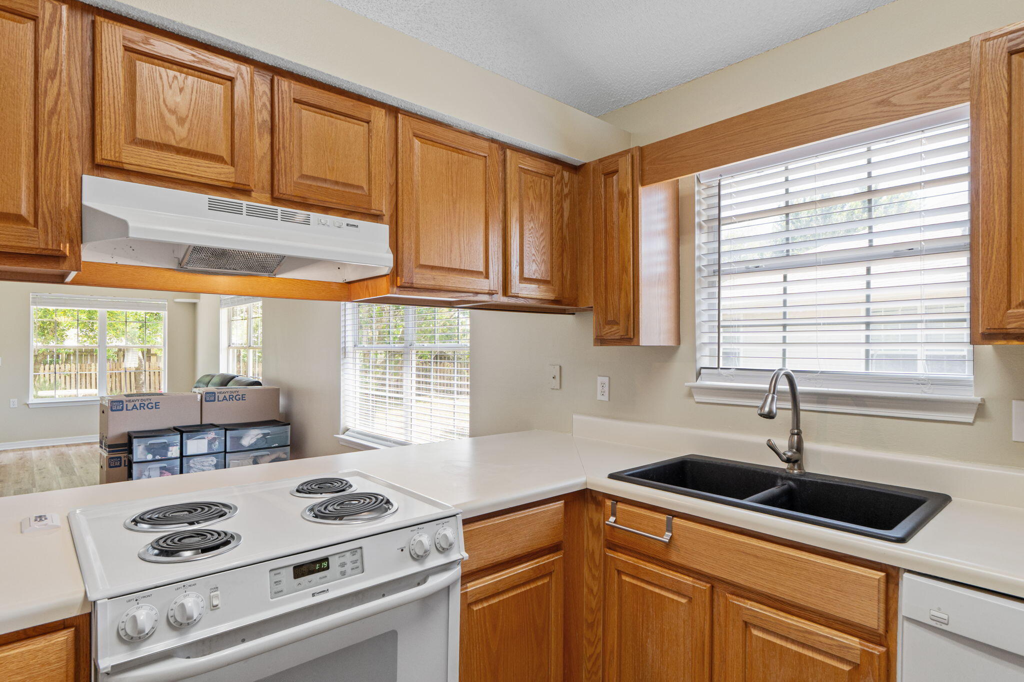LIGHTHOUSE POINTE - Residential